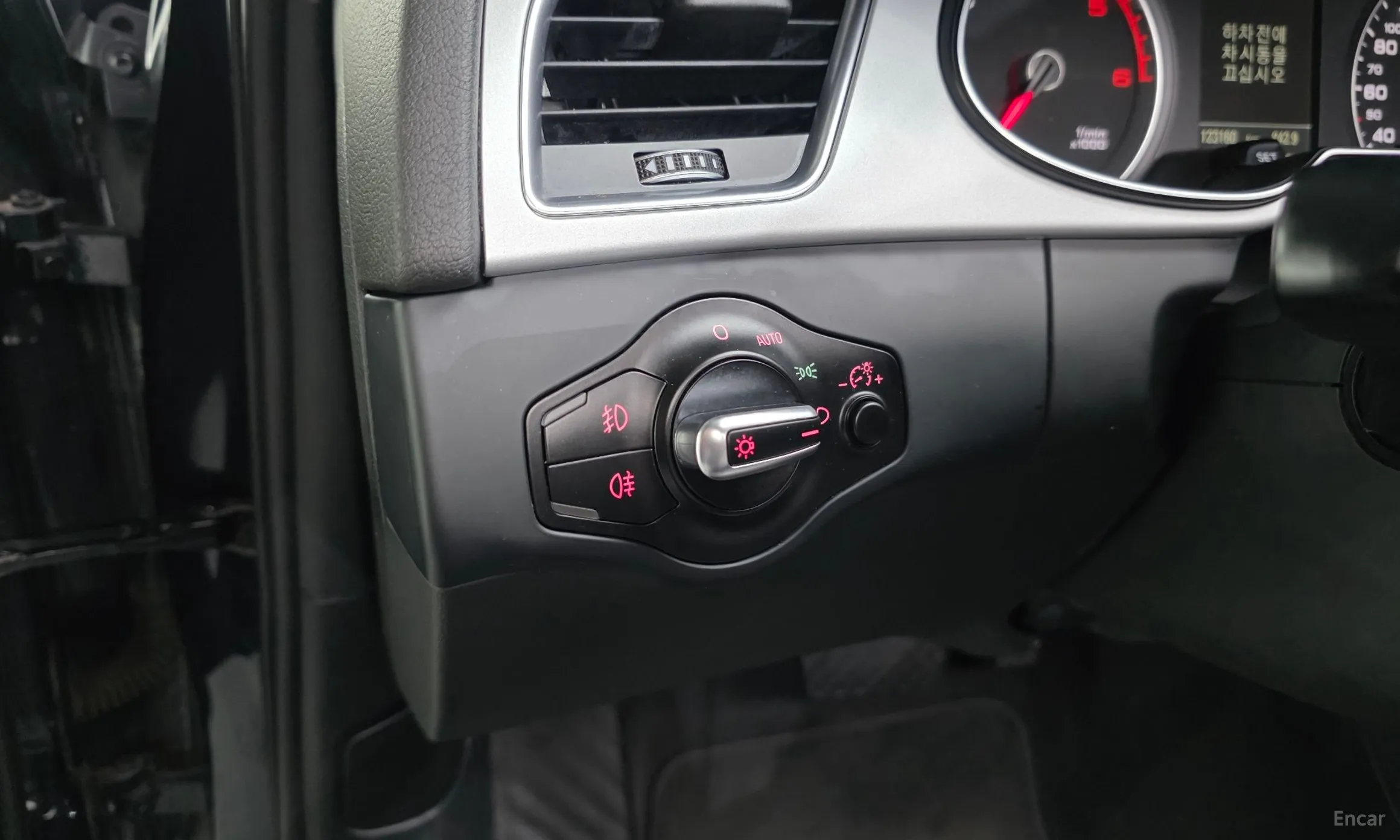 Audi New A4 превью 19