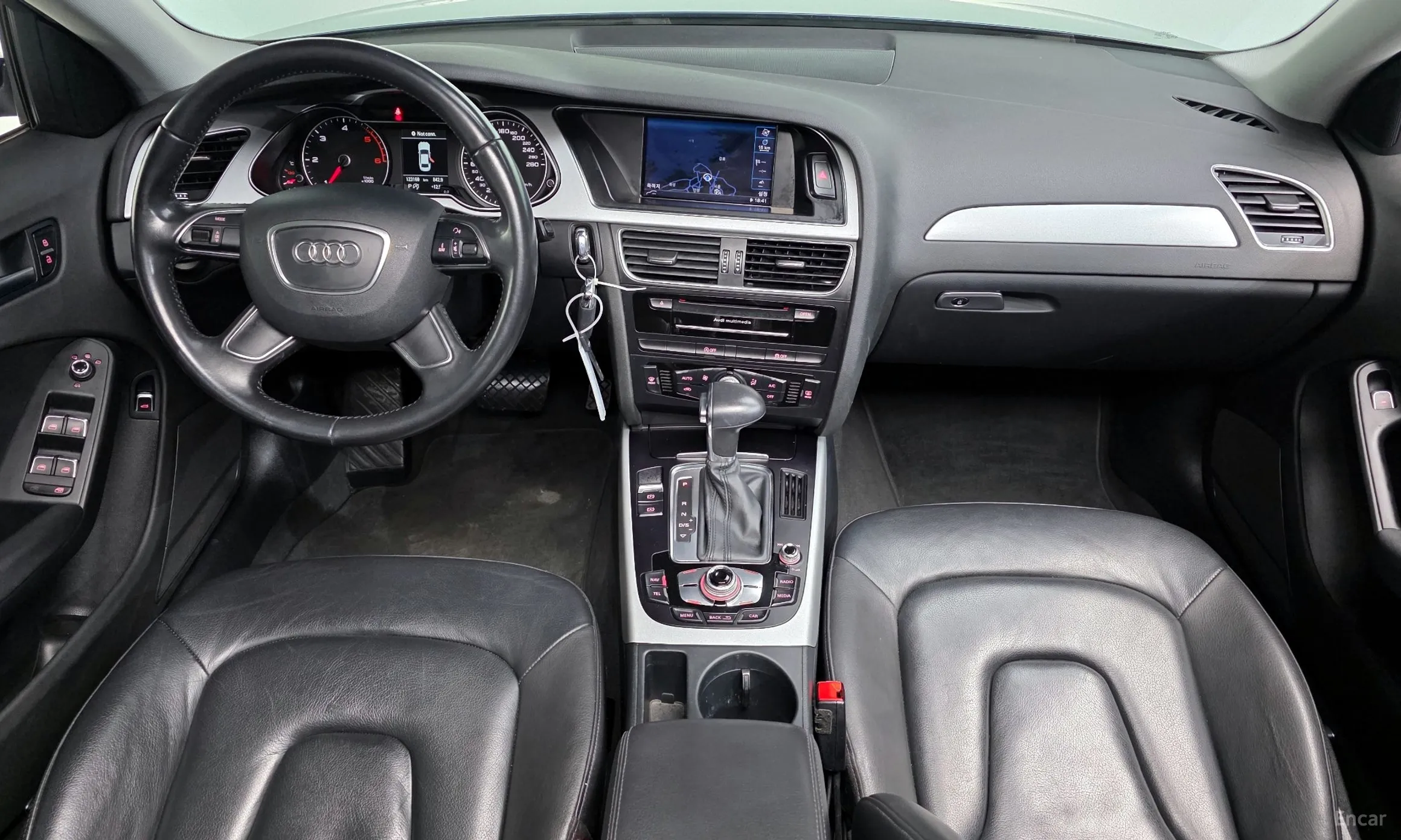 Audi New A4 превью 7