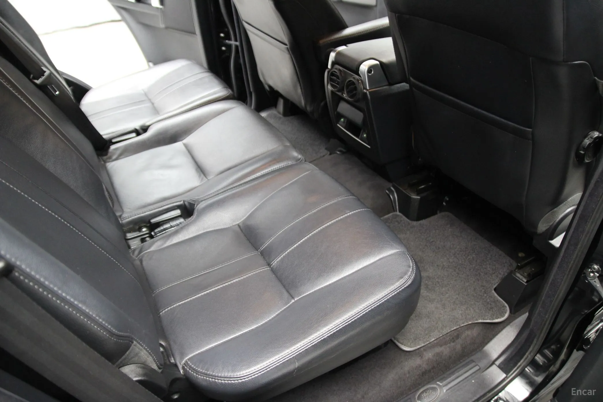 Land Rover Discovery 4 превью 13