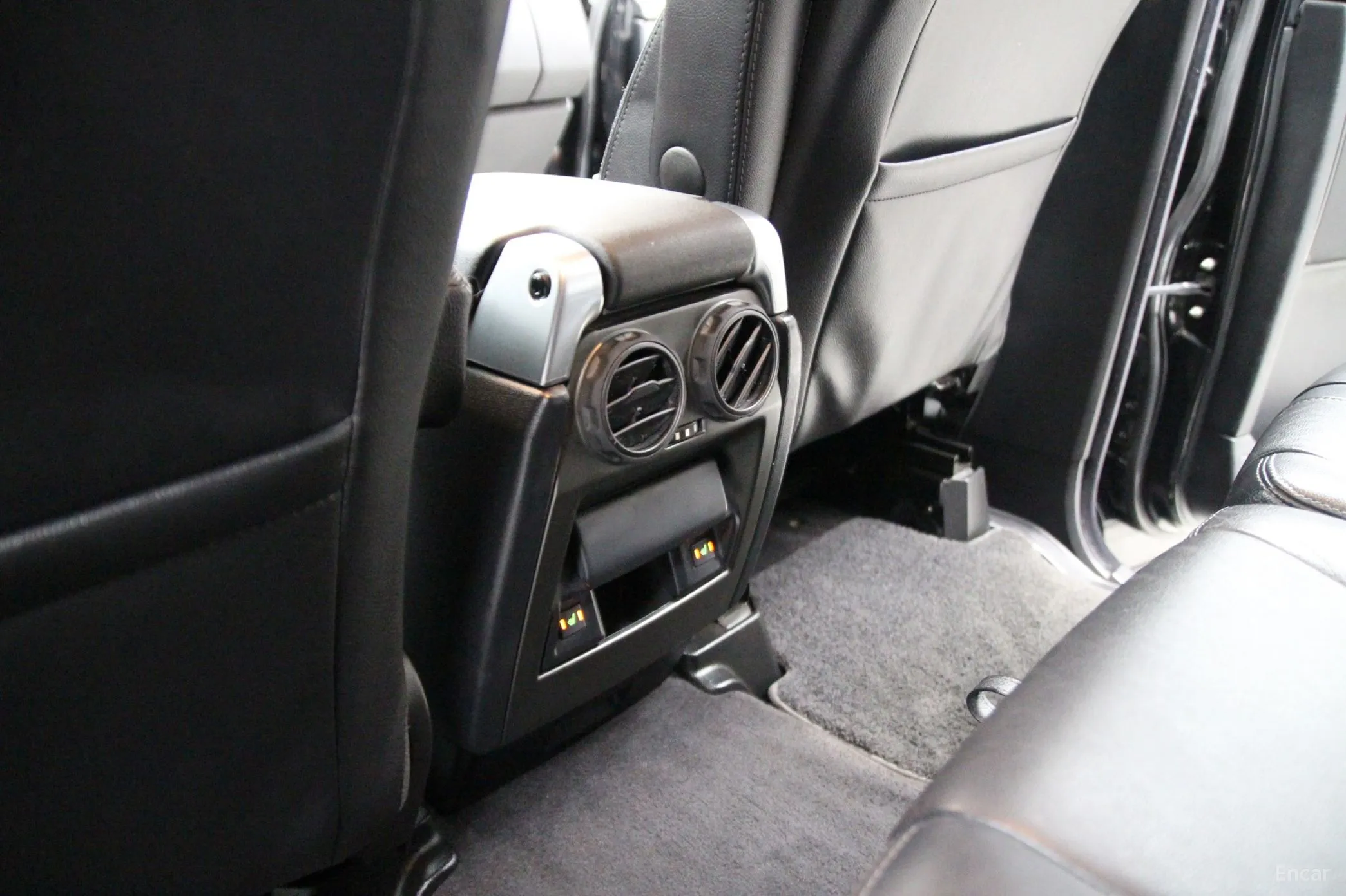 Land Rover Discovery 4 превью 18