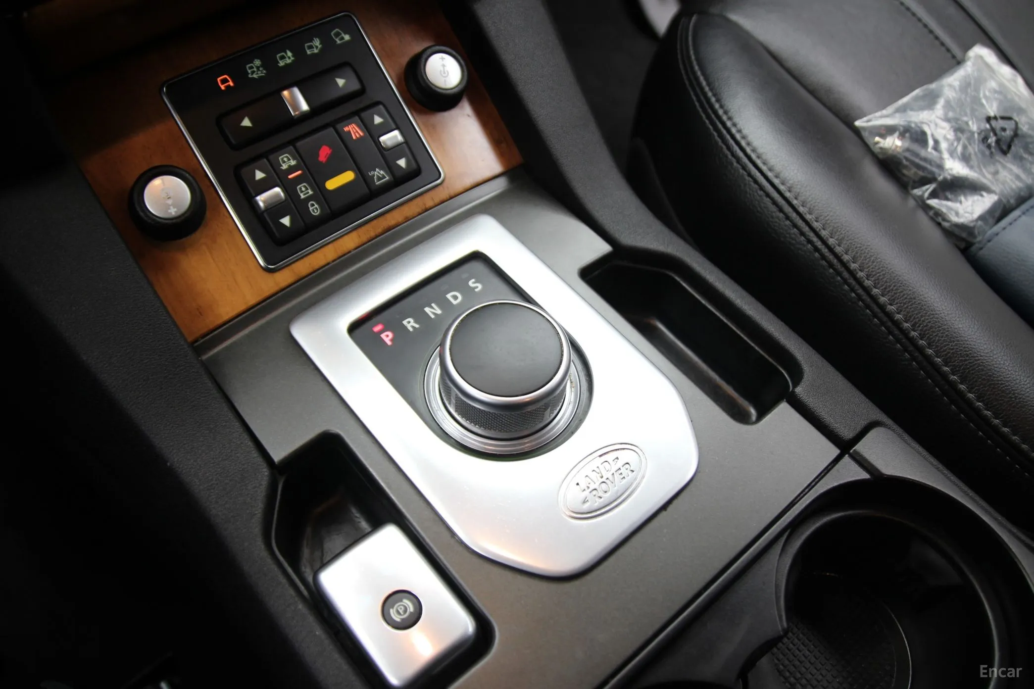 Land Rover Discovery 4 превью 9