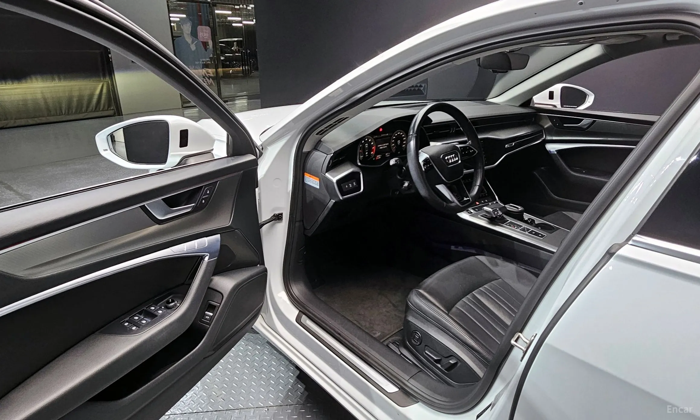 Audi A6 (C8) превью 11