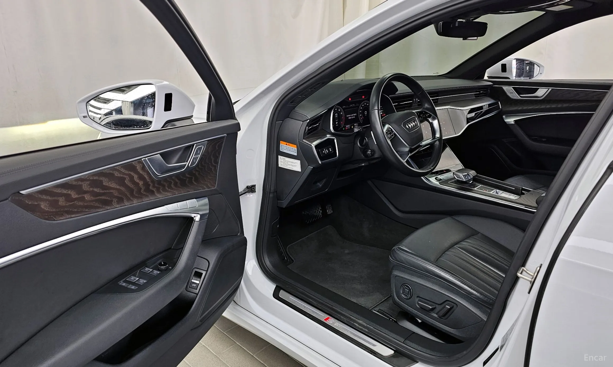 Audi A6 (C8) превью 10