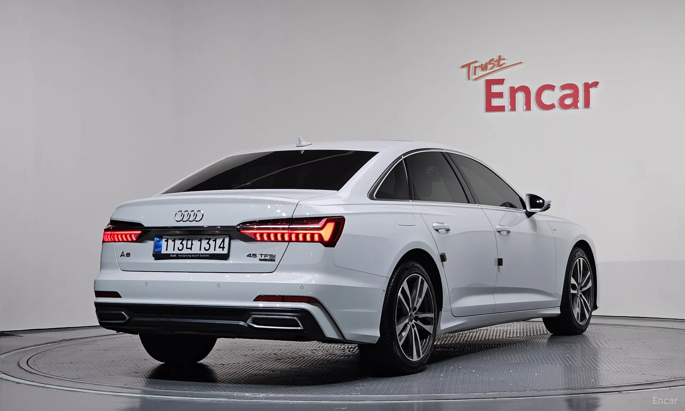 Audi A6 (C8)