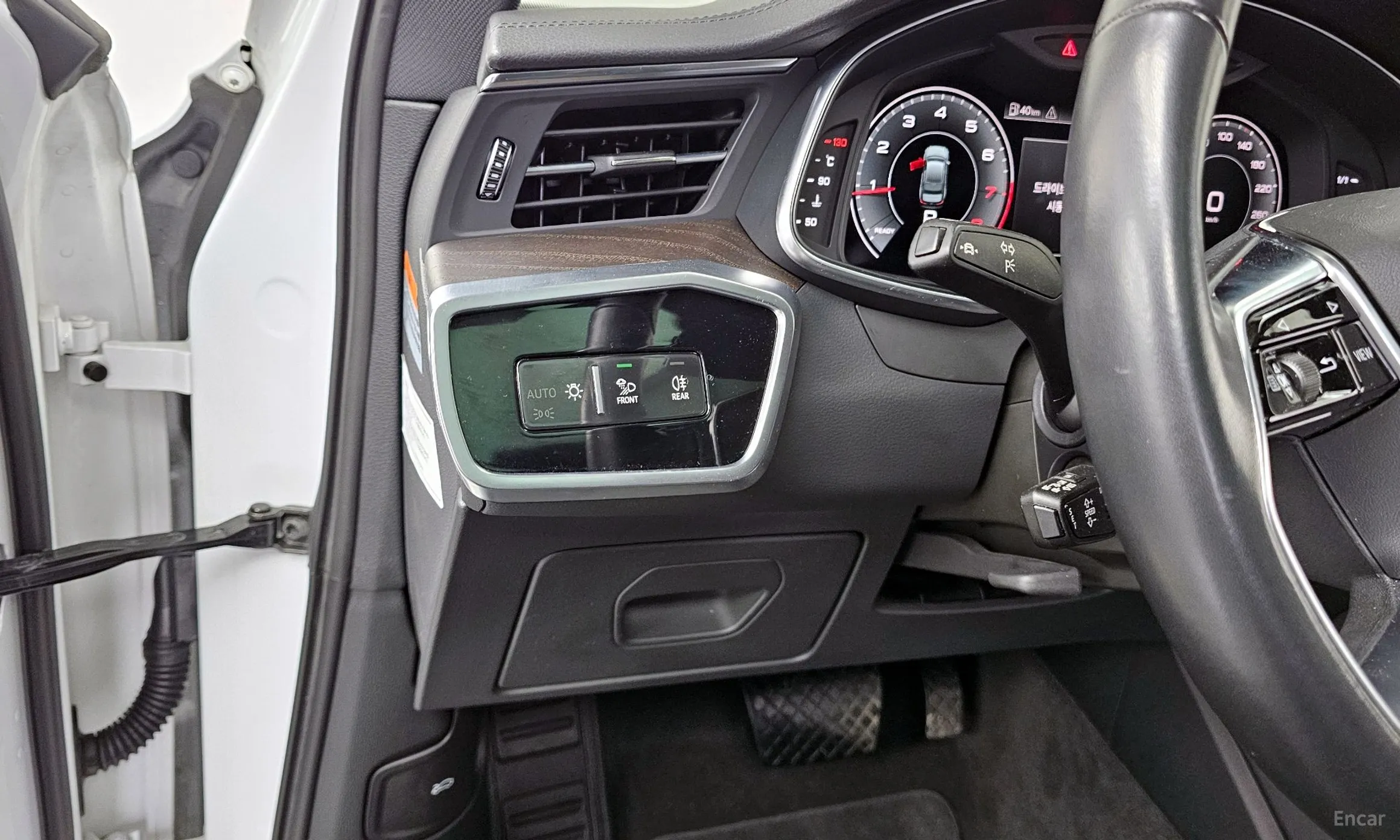 Audi A6 (C8) превью 16