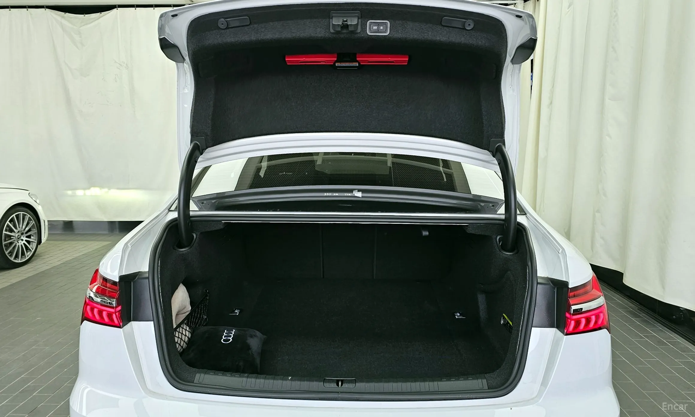 Audi A6 (C8) превью 20