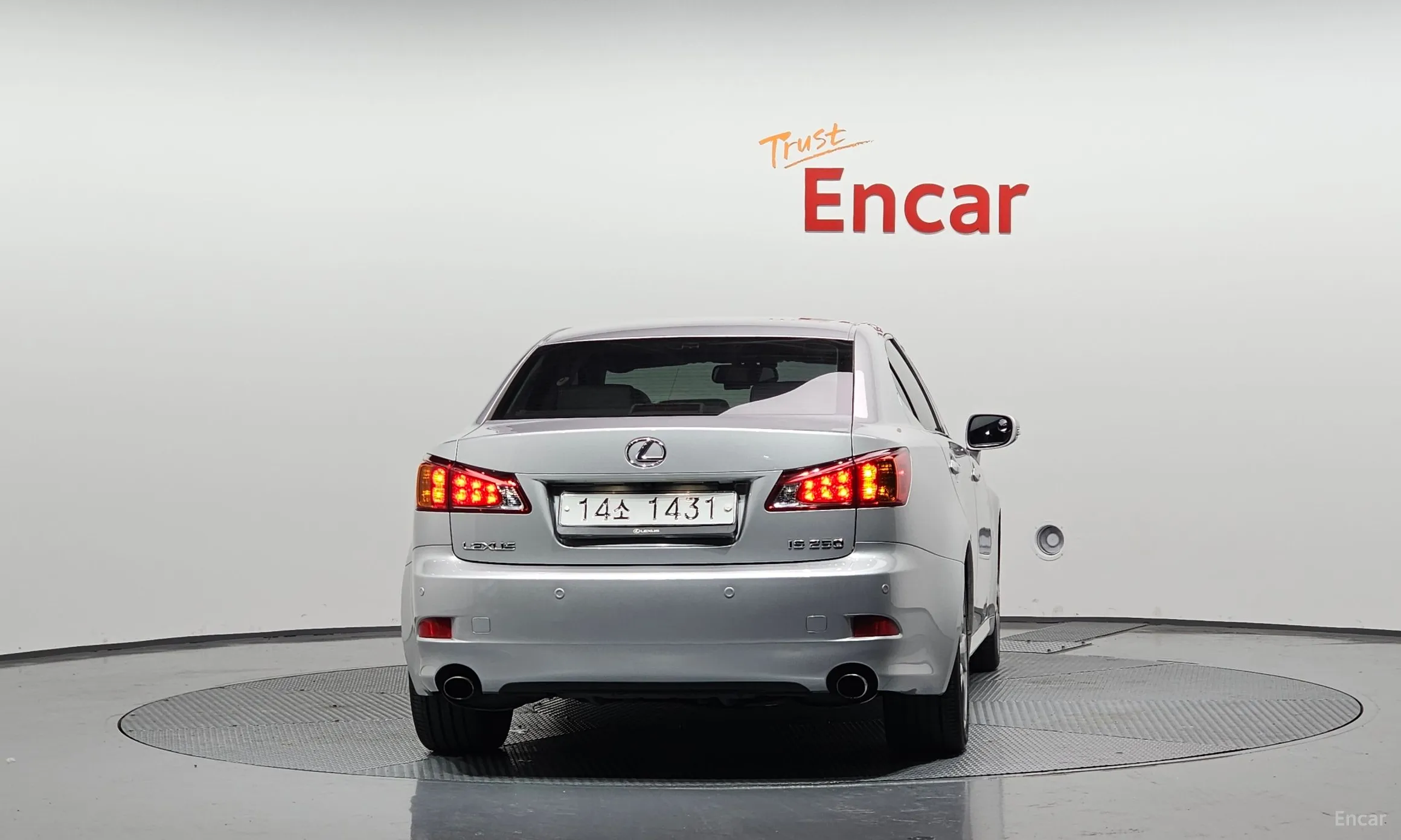 Lexus IS250 превью 4