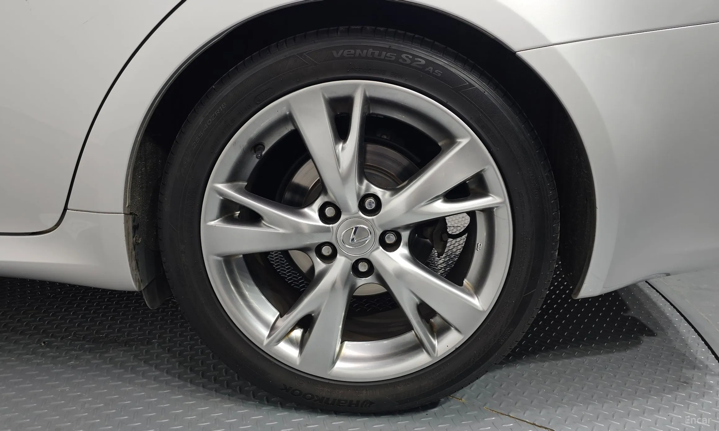 Lexus IS250 превью 5