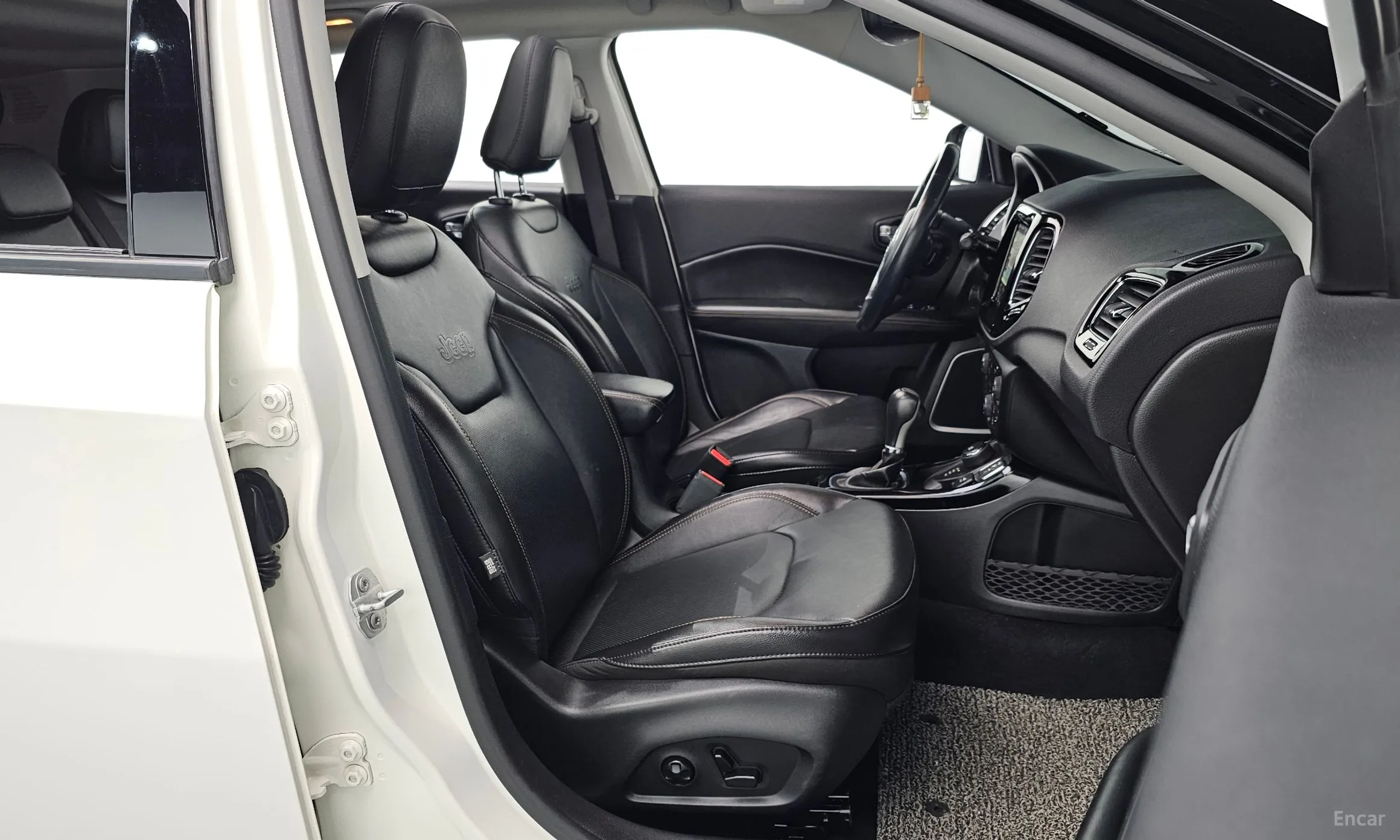 Jeep Compass 2nd Generation превью 10