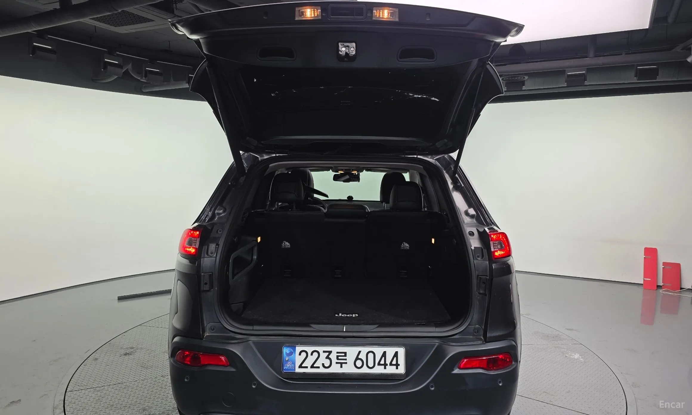 Jeep Cherokee (KL) превью 20