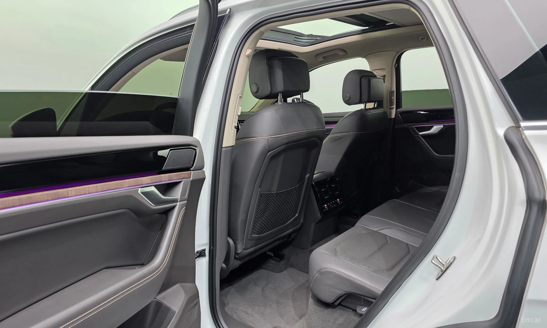 Volkswagen Touareg 3rd Generation превью 17