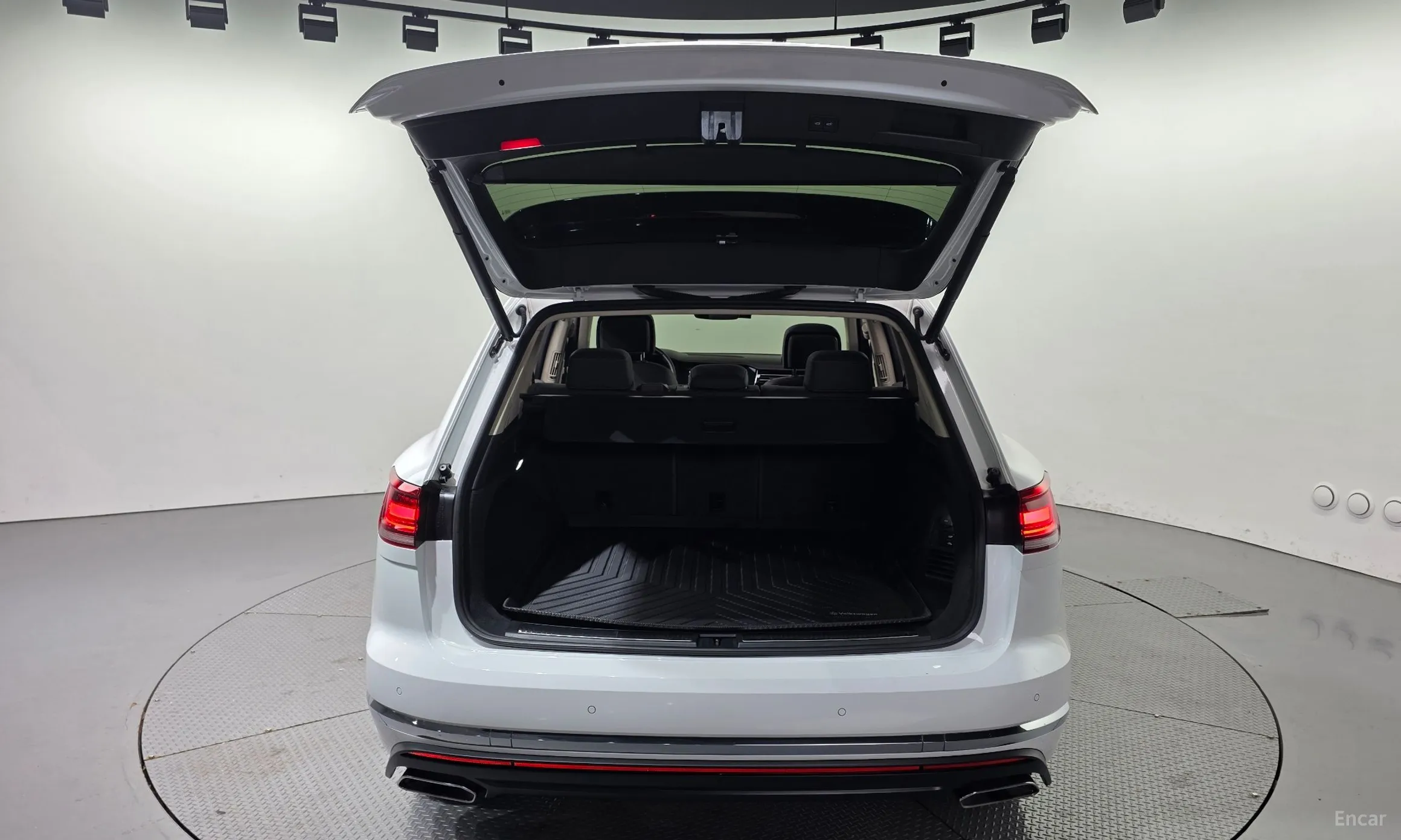 Volkswagen Touareg 3rd Generation превью 20