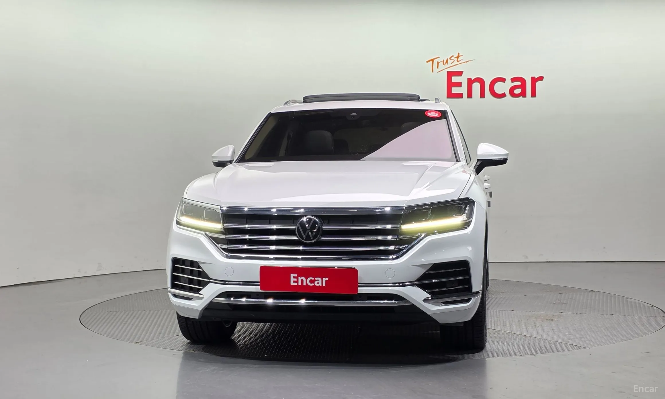 Volkswagen Touareg 3rd Generation превью 3