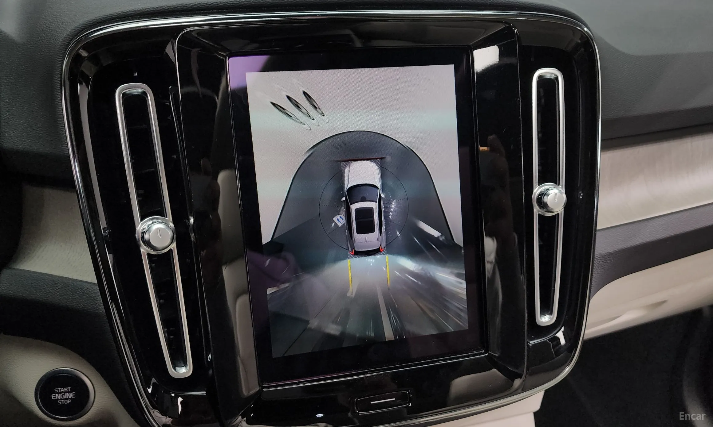 Volvo XC40 превью 15