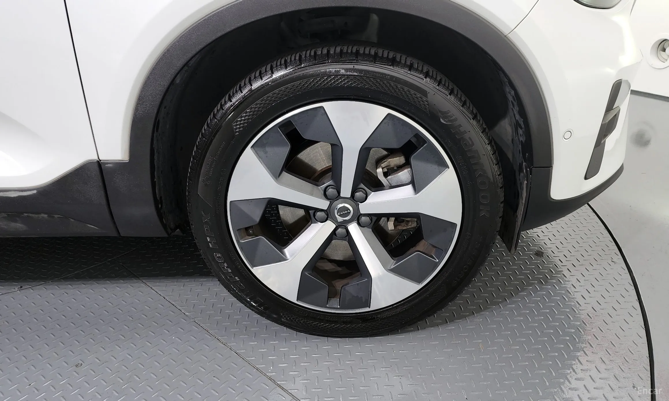 Volvo XC40 превью 5