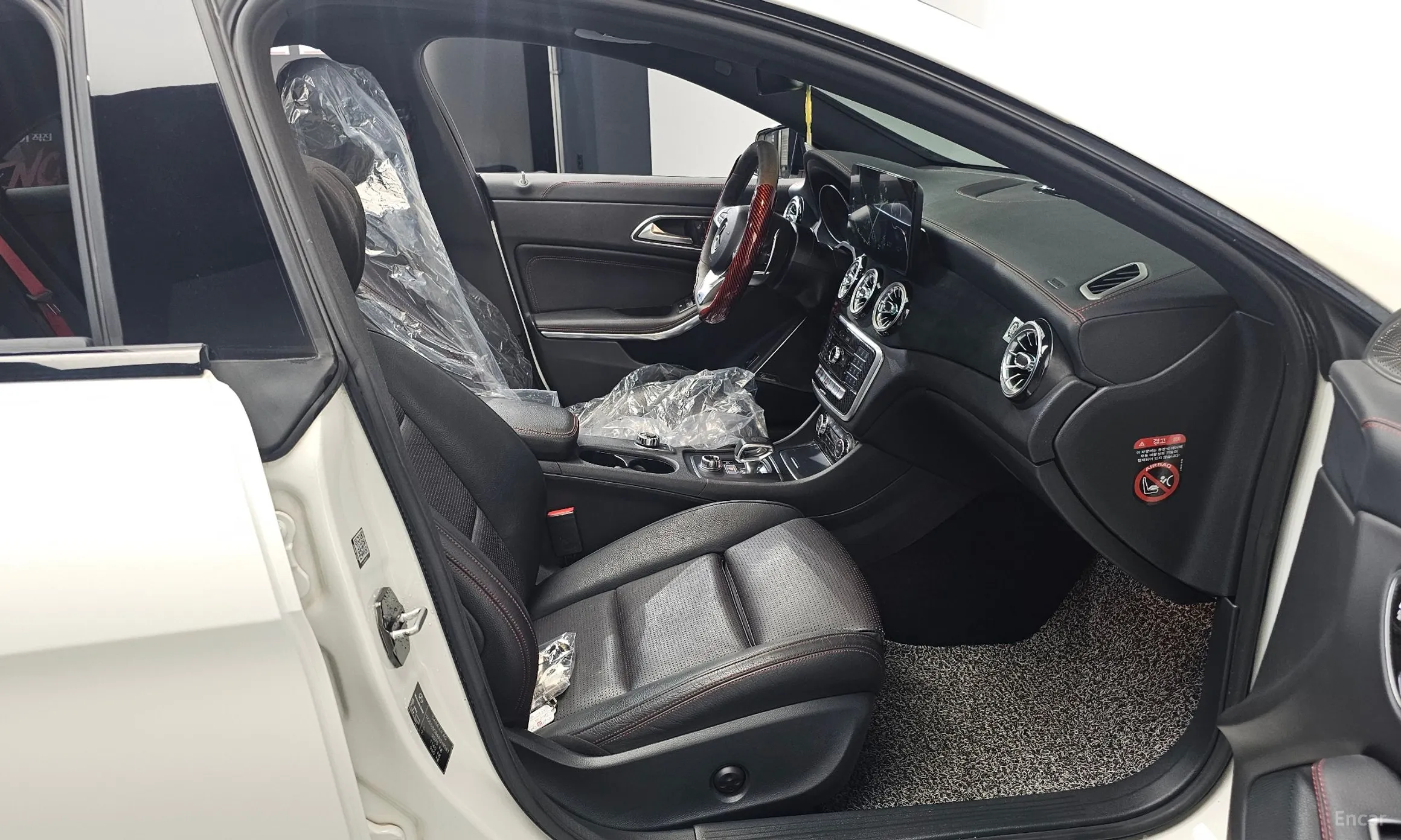 Mercedes Benz CLA-Class C117 превью 11