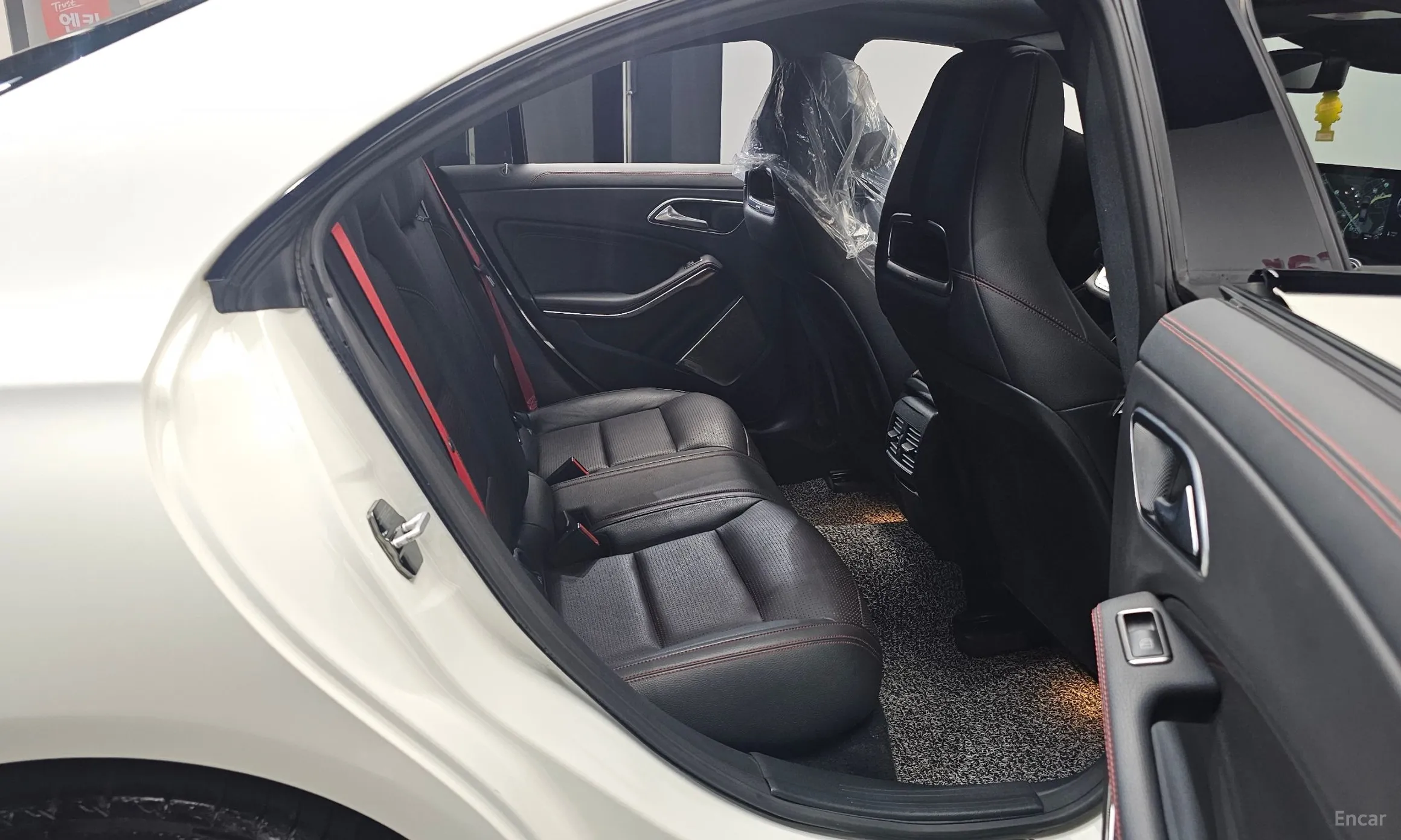 Mercedes Benz CLA-Class C117 превью 12