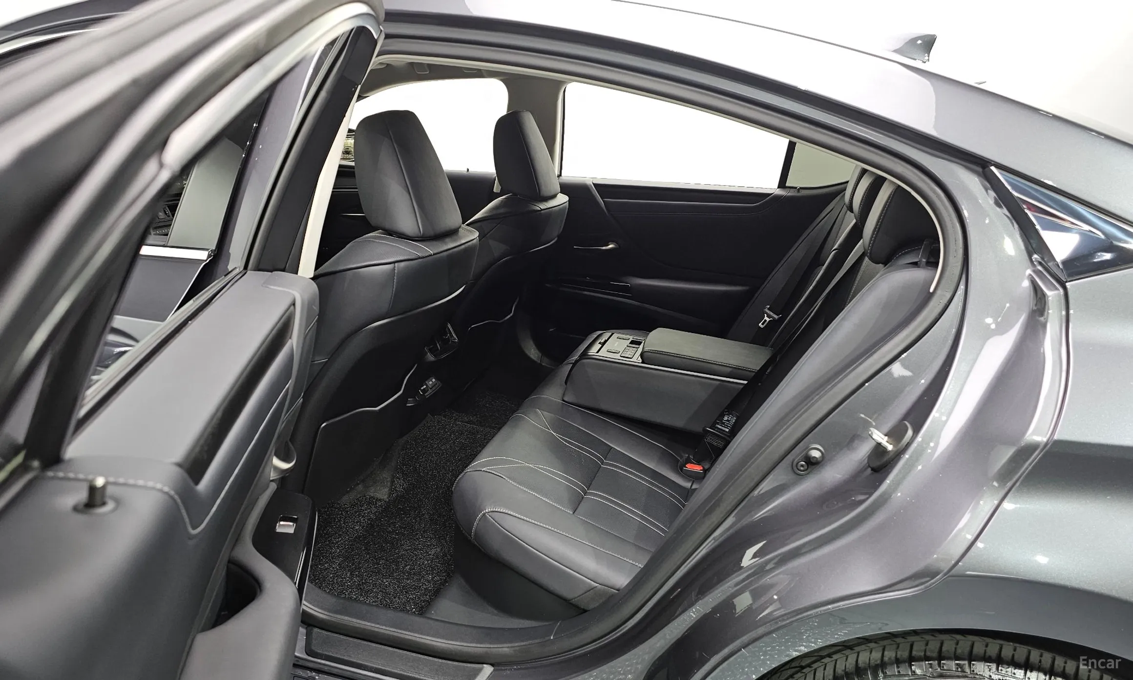 Lexus ES300h 7th Generation превью 11