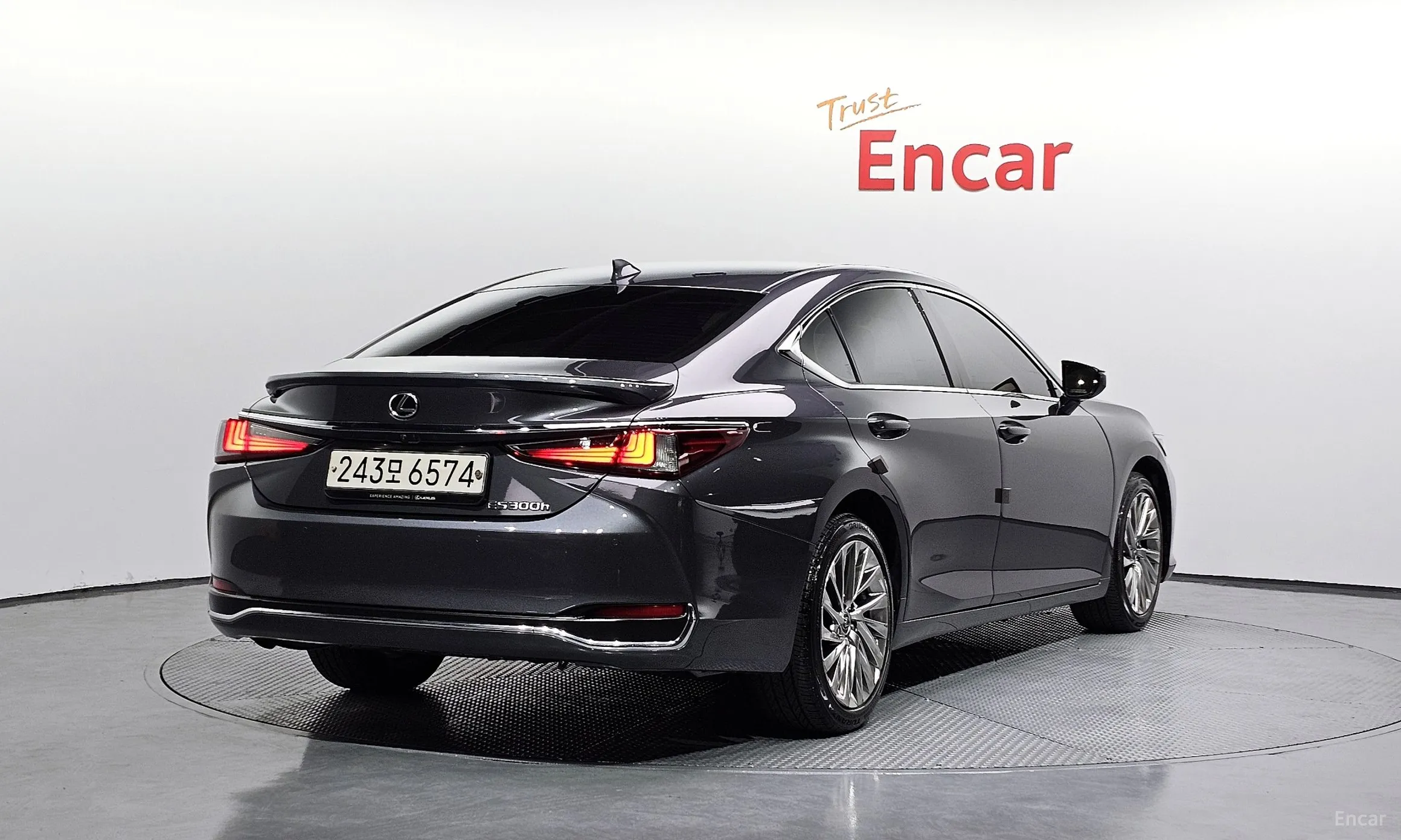 Lexus ES300h 7th Generation