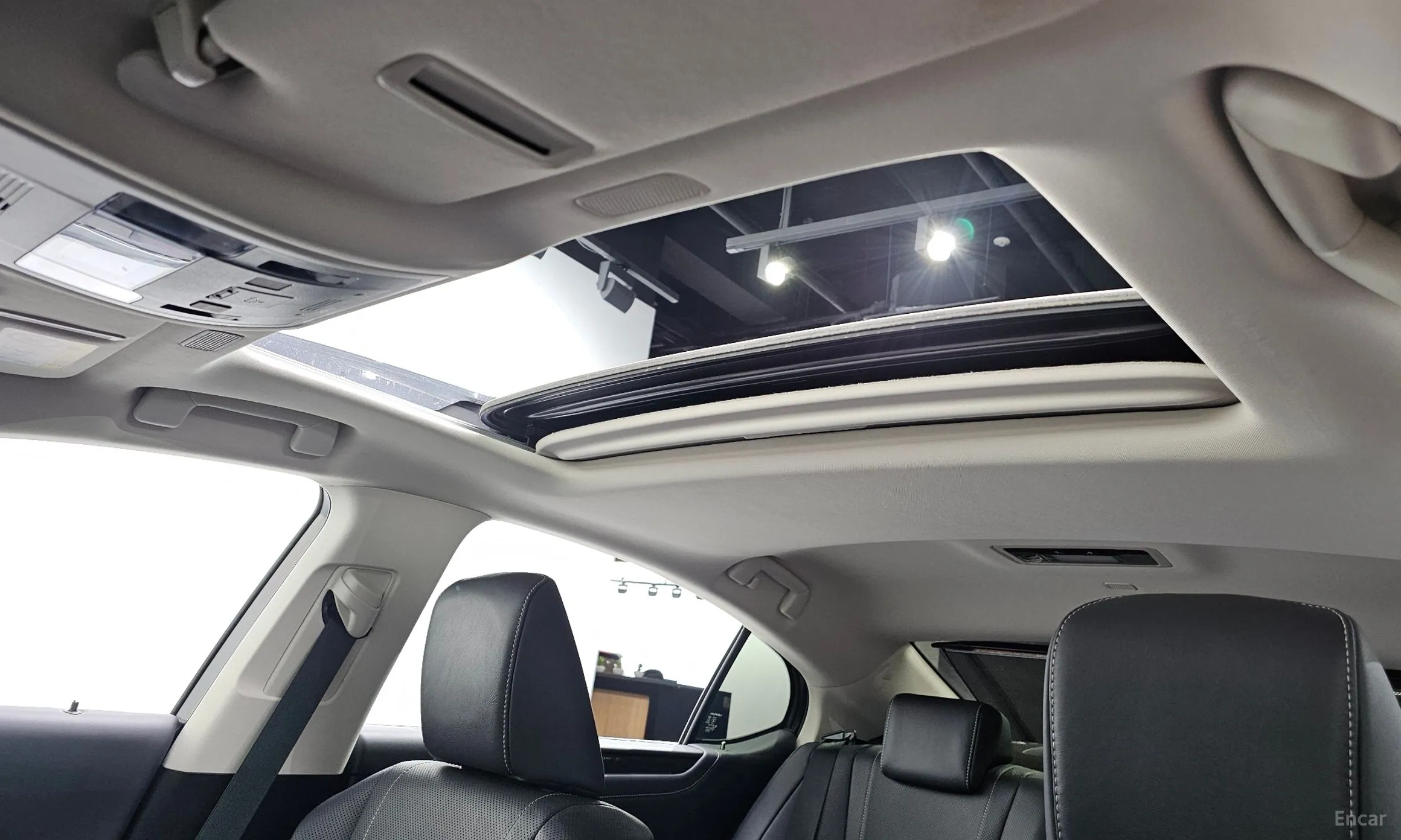 Lexus ES300h 7th Generation превью 18