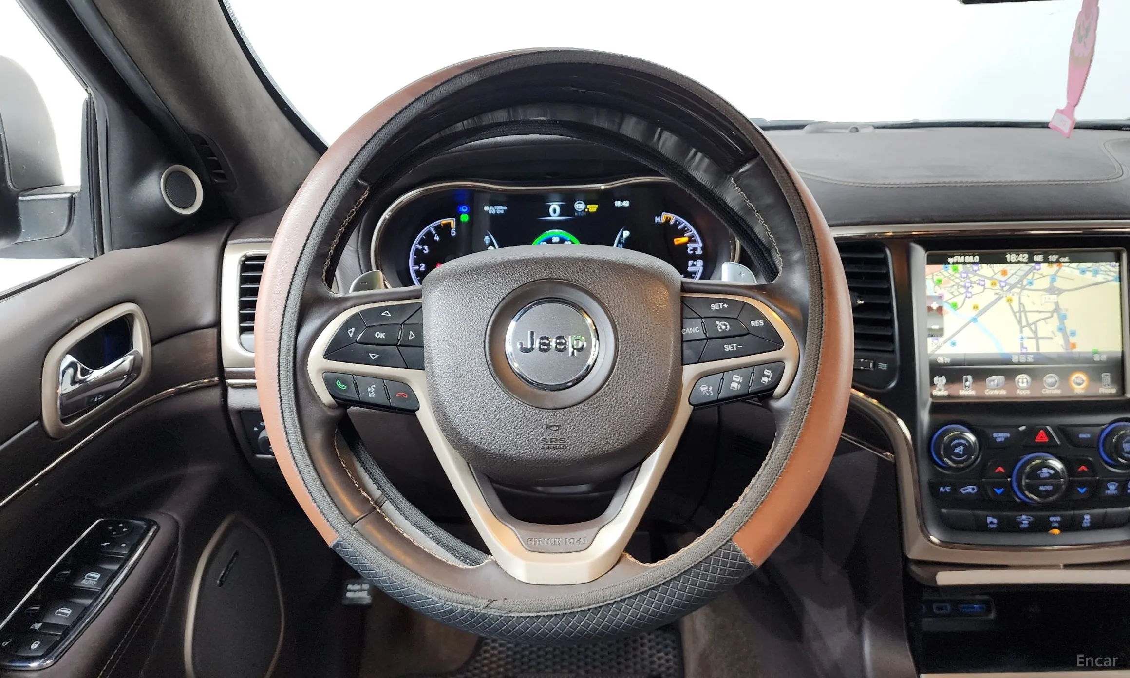 Jeep Grand Cherokee превью 13