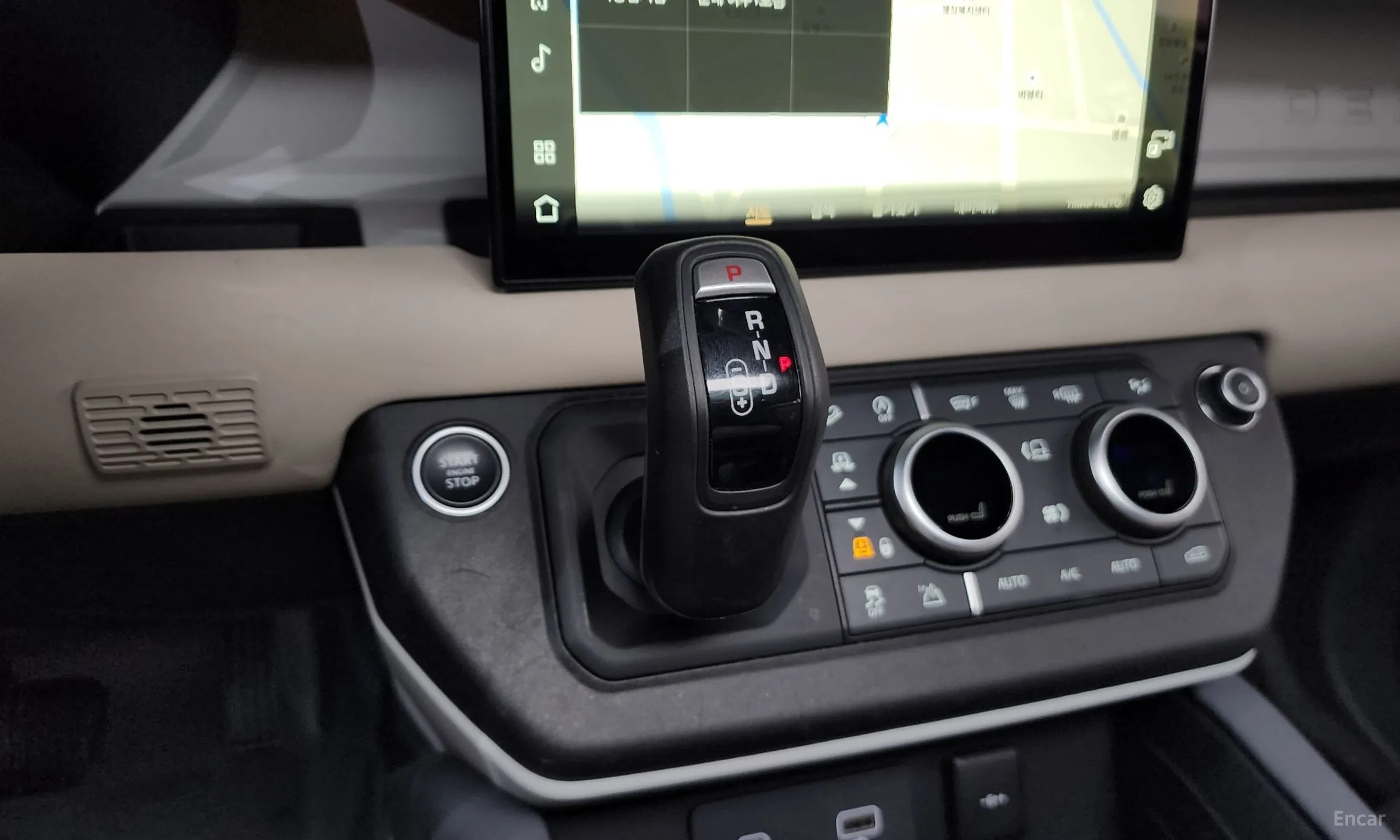 Land Rover Defender (L663) превью 9