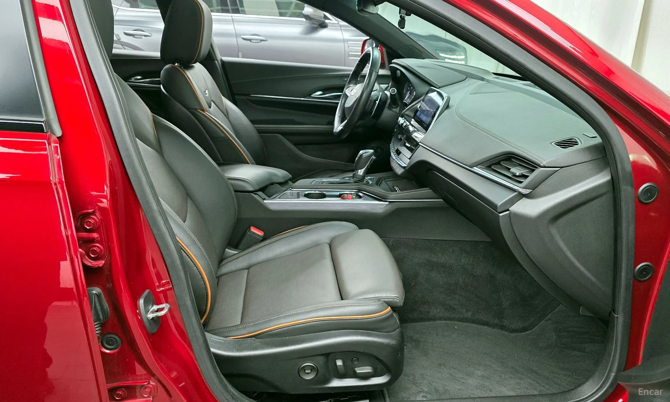 Cadillac CT4 превью 11
