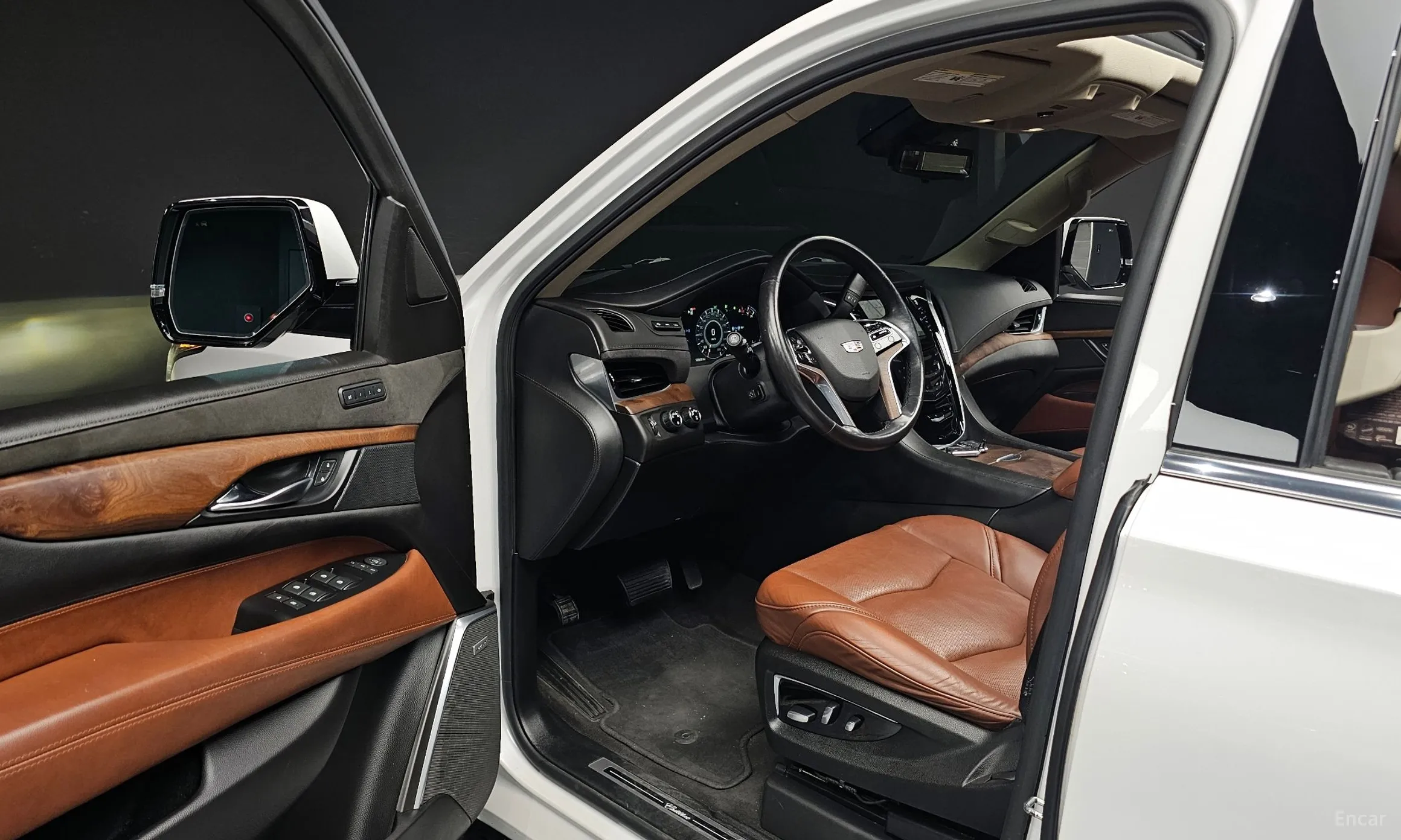 Cadillac Escalade превью 11