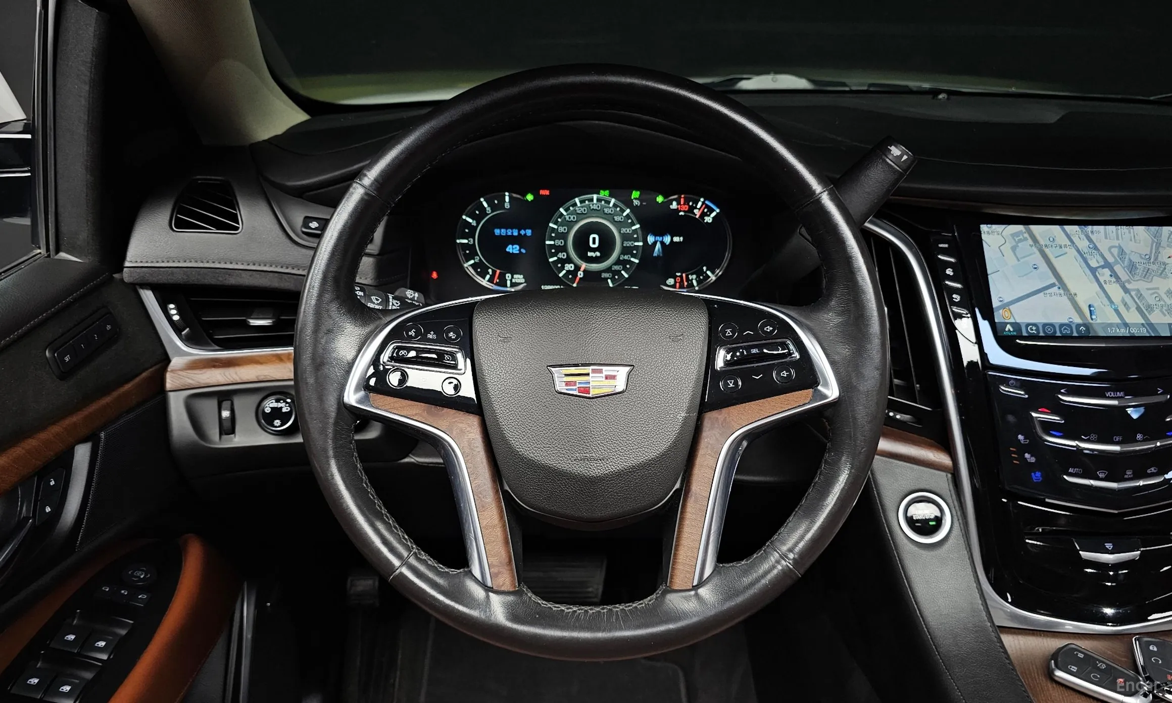 Cadillac Escalade превью 13