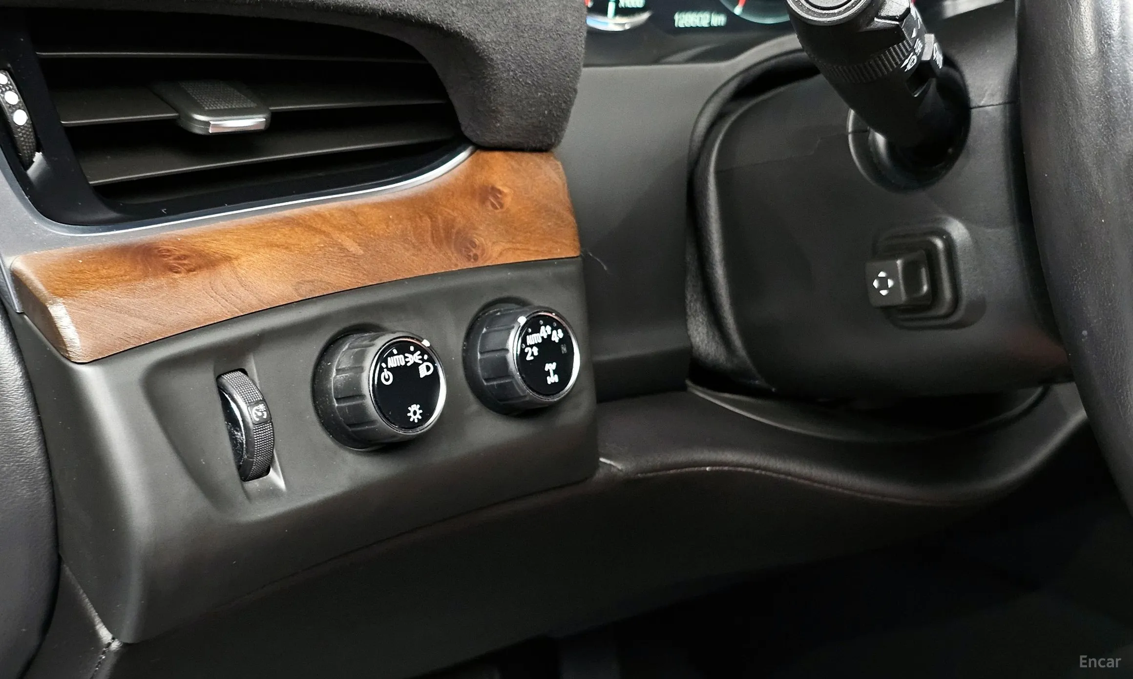 Cadillac Escalade превью 16
