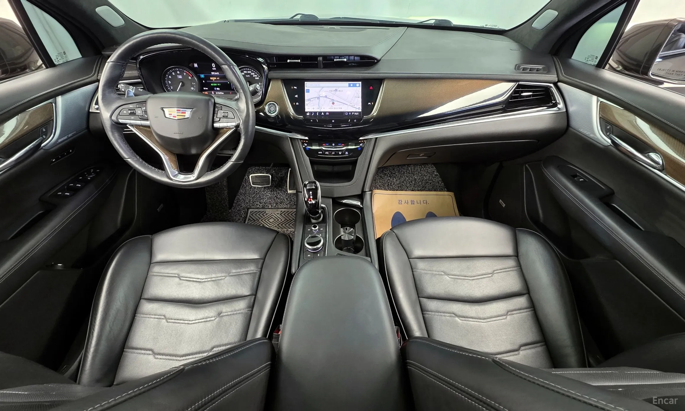 Cadillac XT6 превью 7
