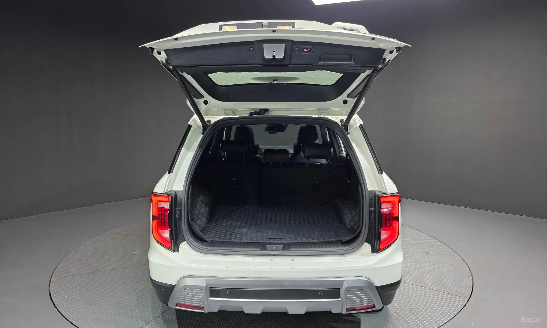 KG Mobility (SsangYong) Torres превью 20