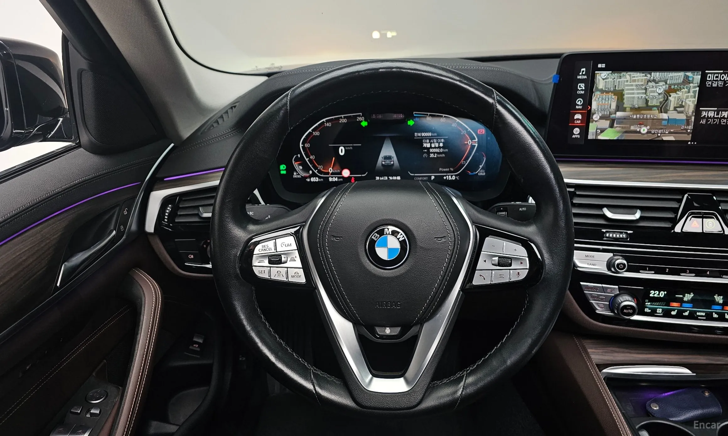 BMW 5 Series (G30) превью 13