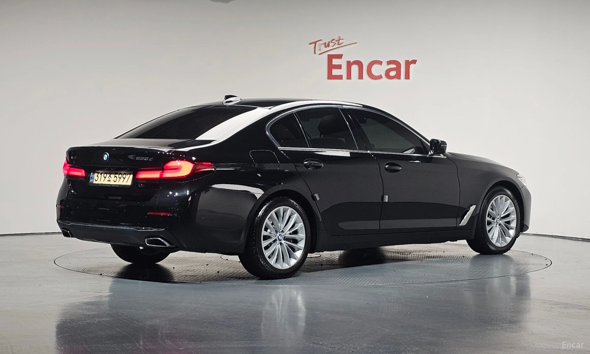 BMW 5 Series (G30)