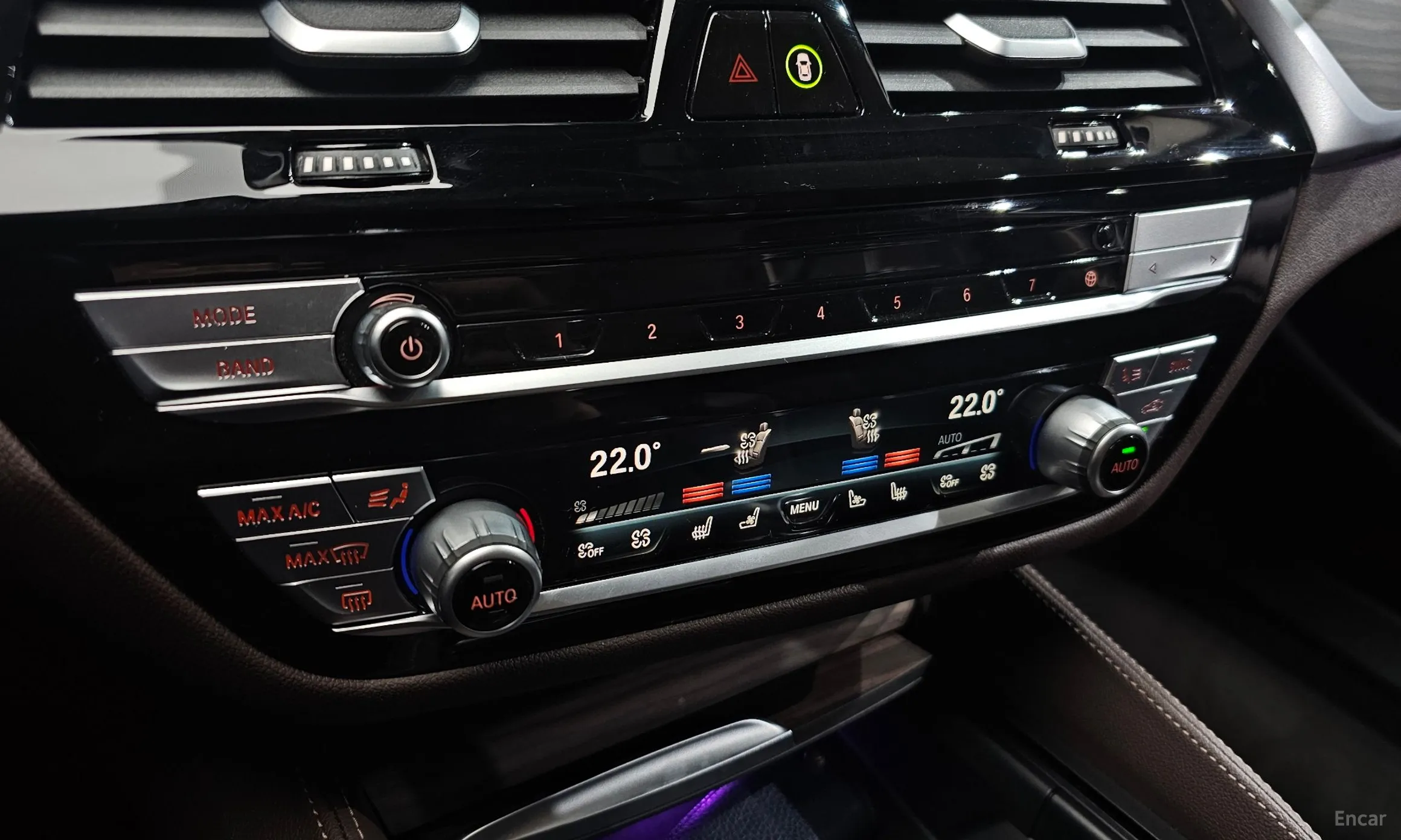 BMW 5 Series (G30) превью 17