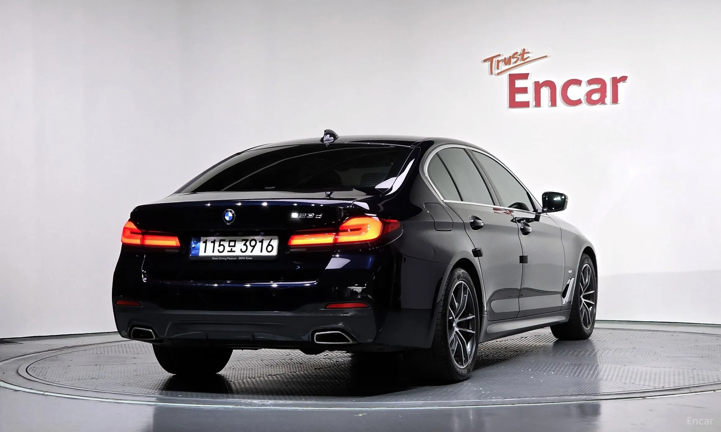 BMW 5 Series (G30)