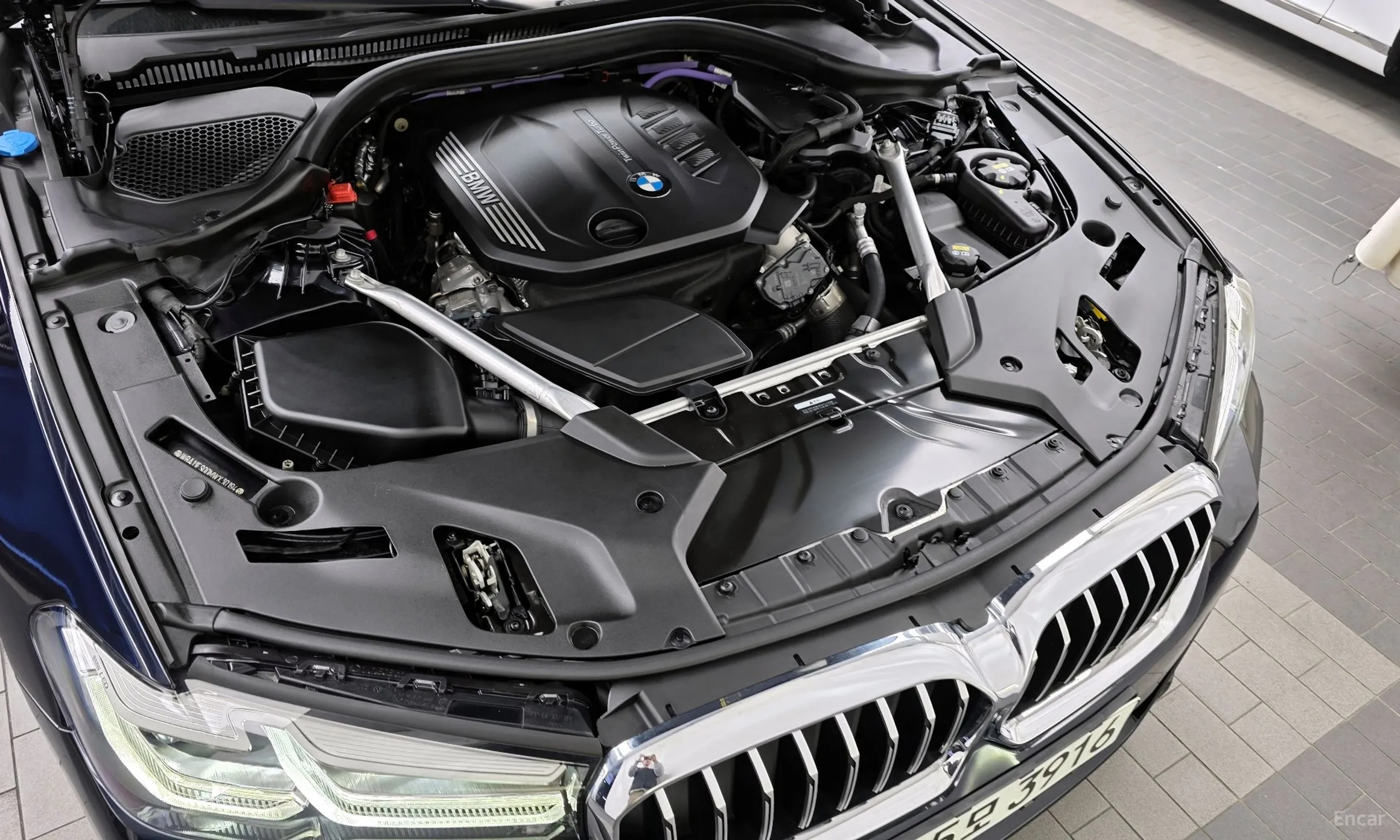 BMW 5 Series (G30) превью 6