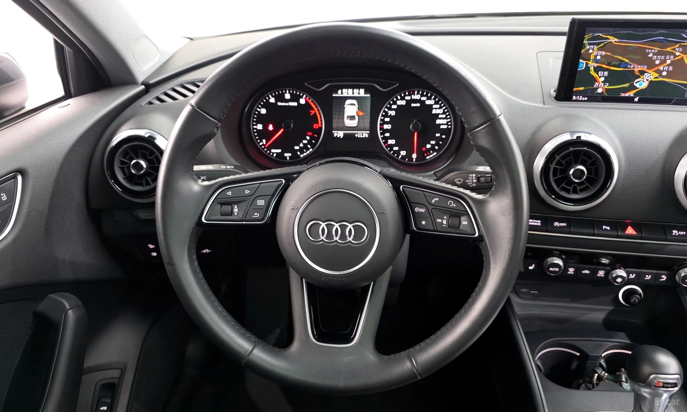 Audi New A3 превью 13