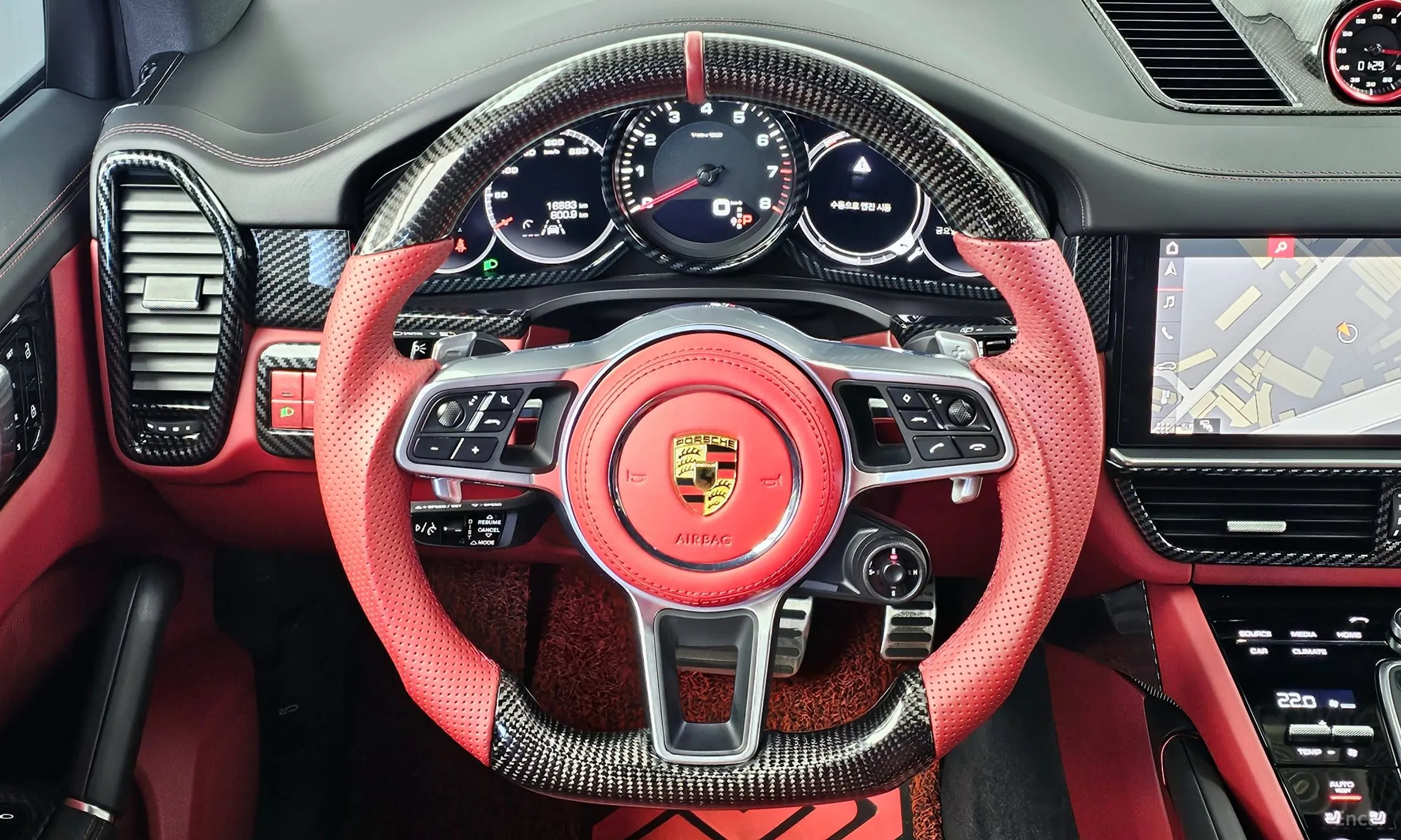 Porsche Cayenne (PO536) превью 13