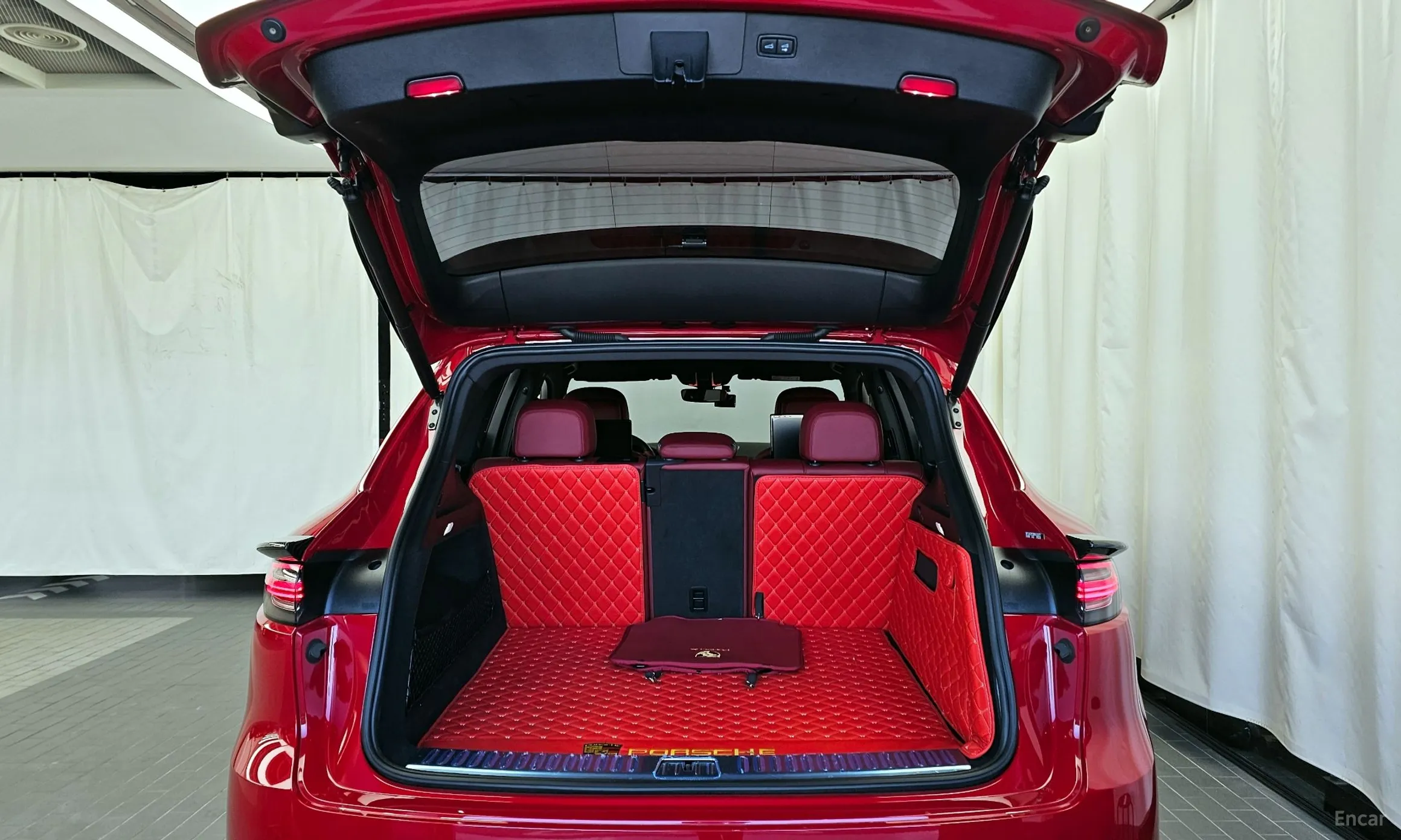Porsche Cayenne (PO536) превью 20