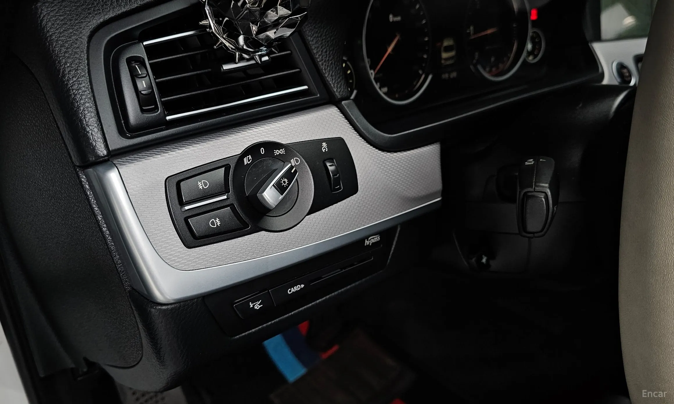 BMW 5 Series (F10) превью 17