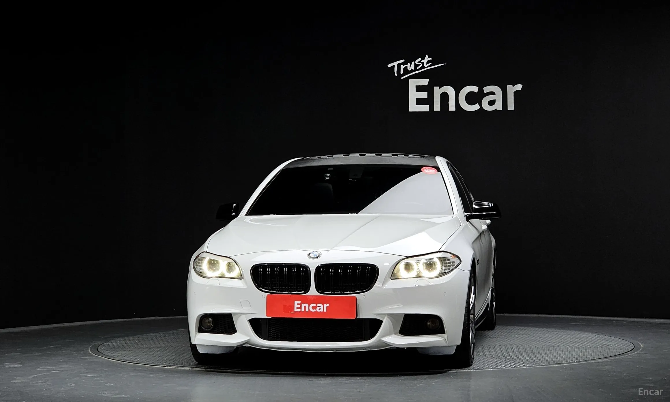 BMW 5 Series (F10) превью 3