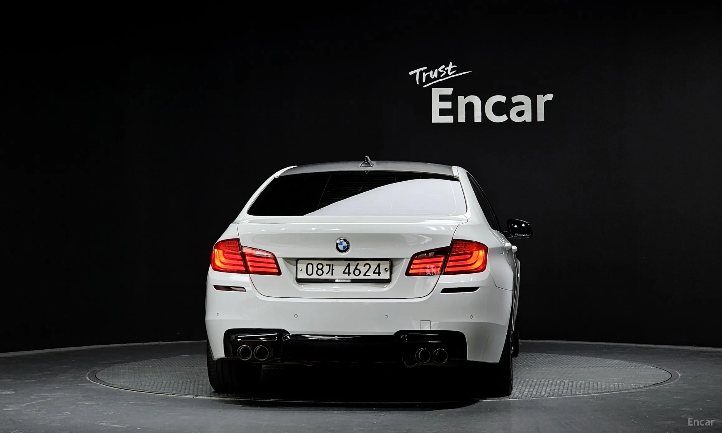 BMW 5 Series (F10) превью 4