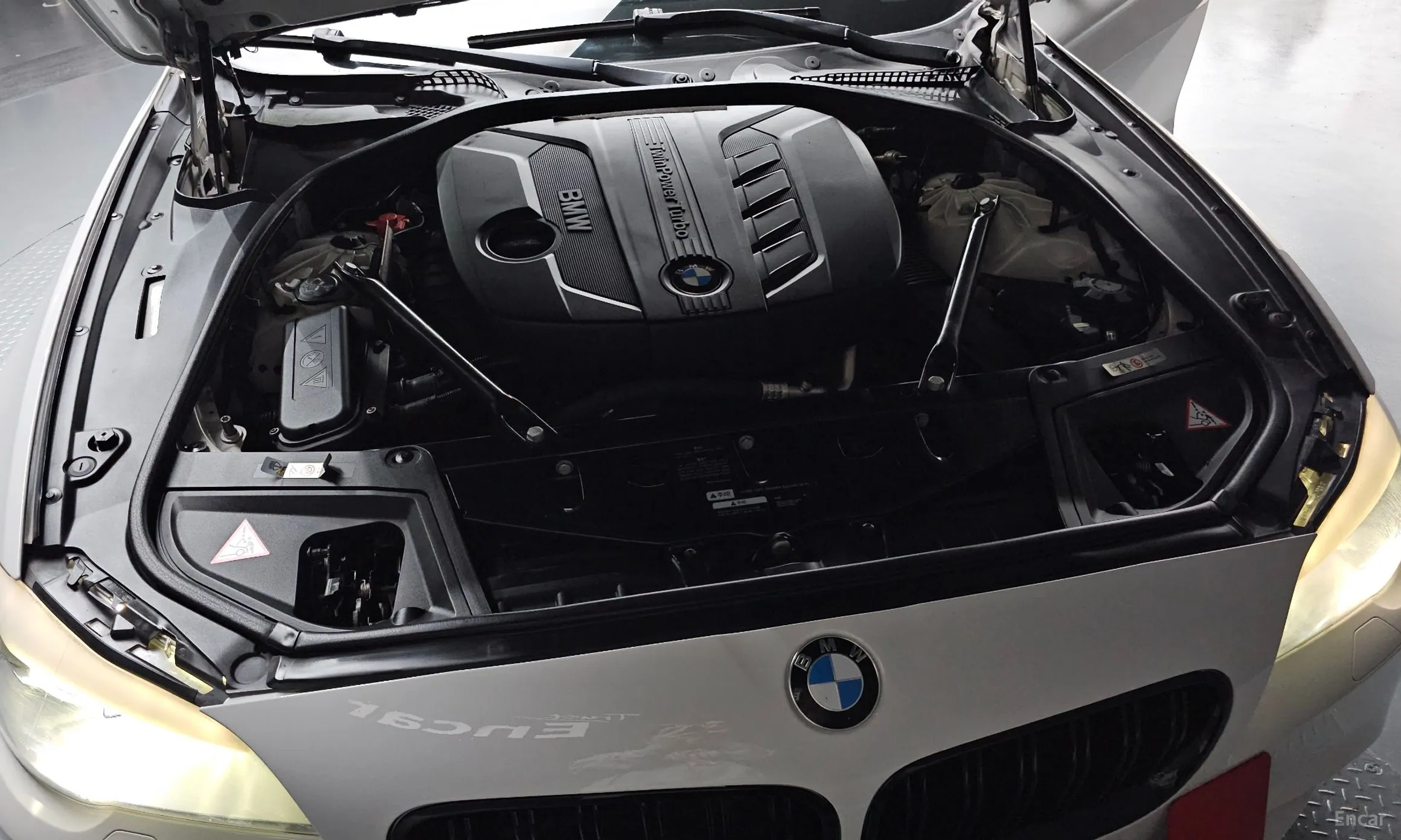 BMW 5 Series (F10) превью 6