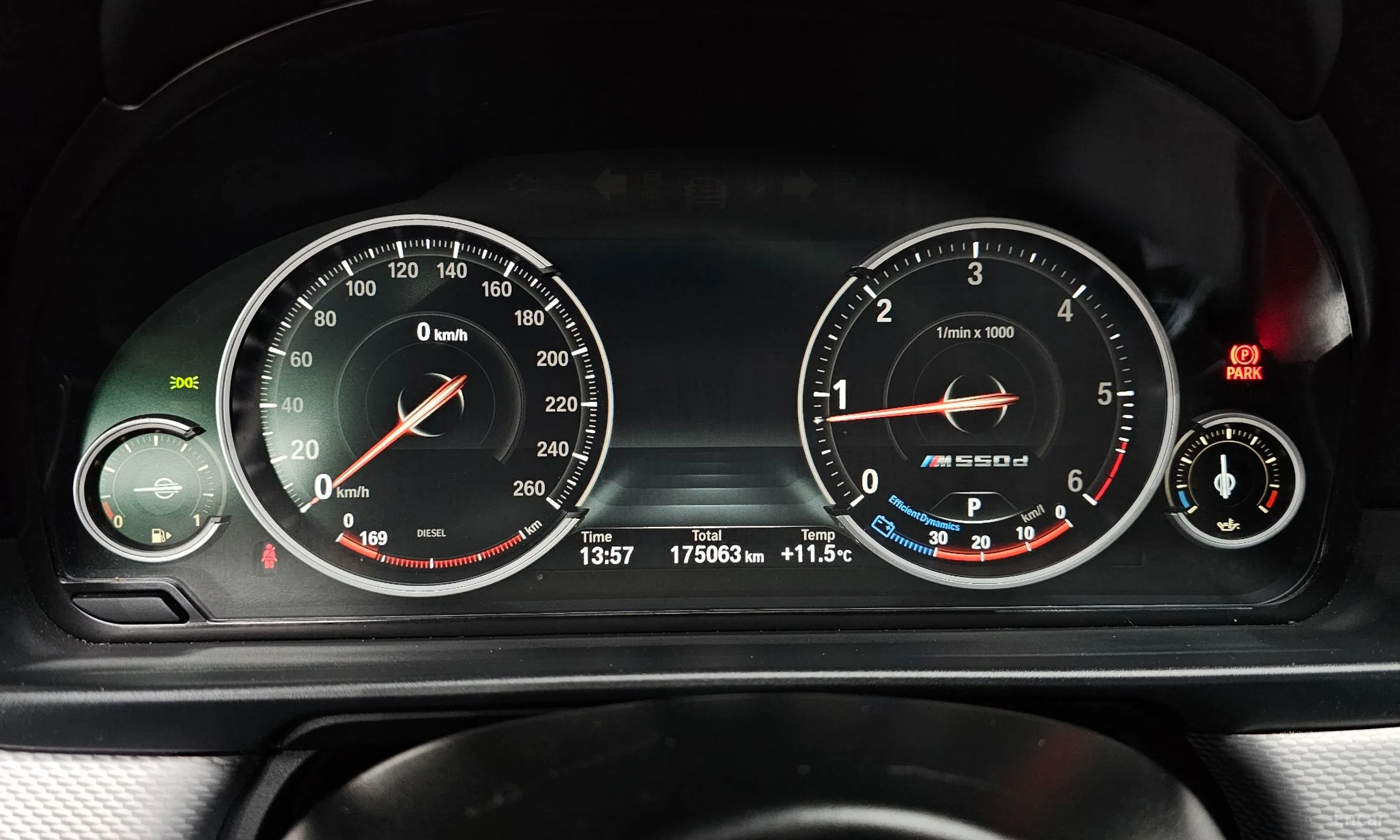 BMW 5 Series (F10) превью 8