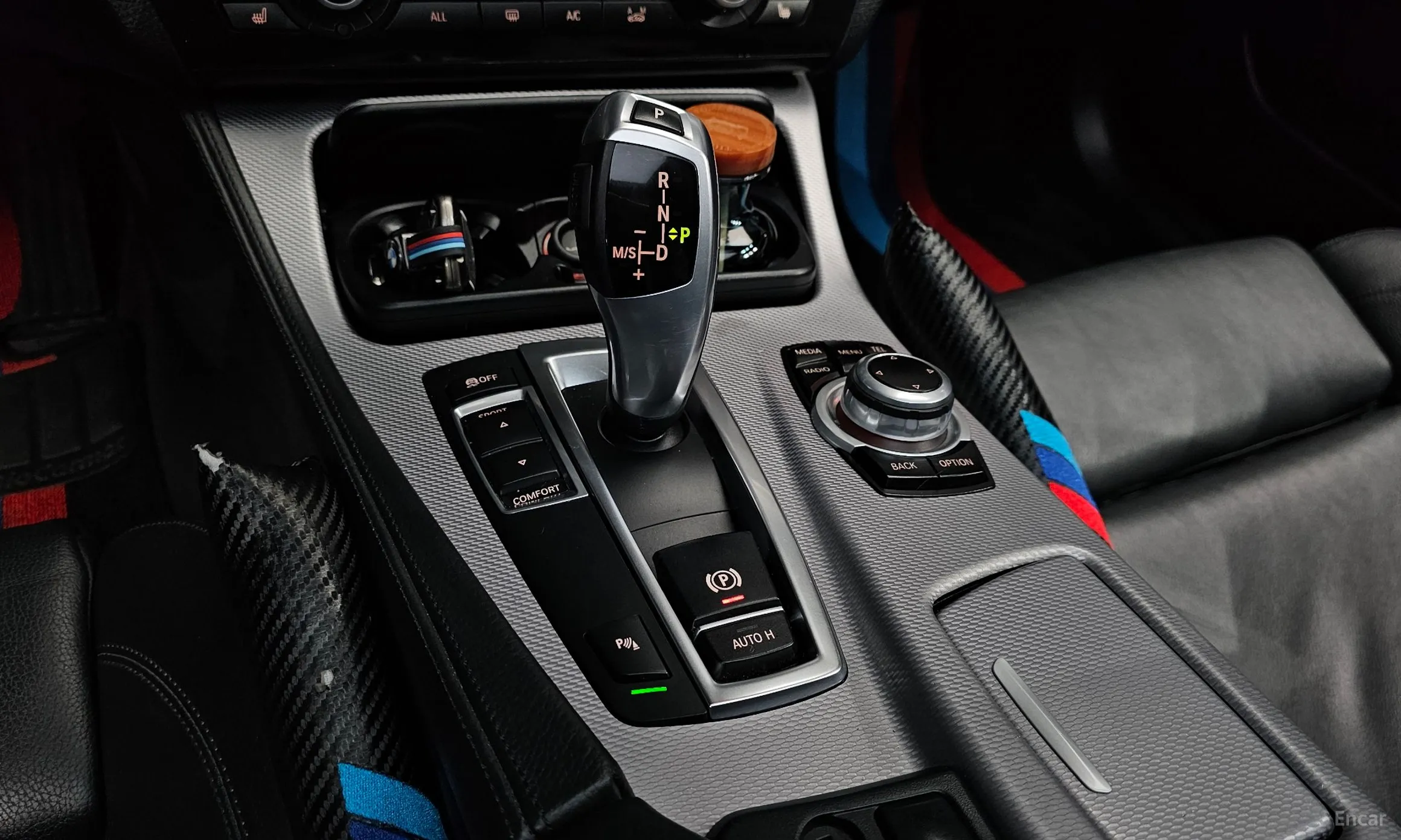 BMW 5 Series (F10) превью 9