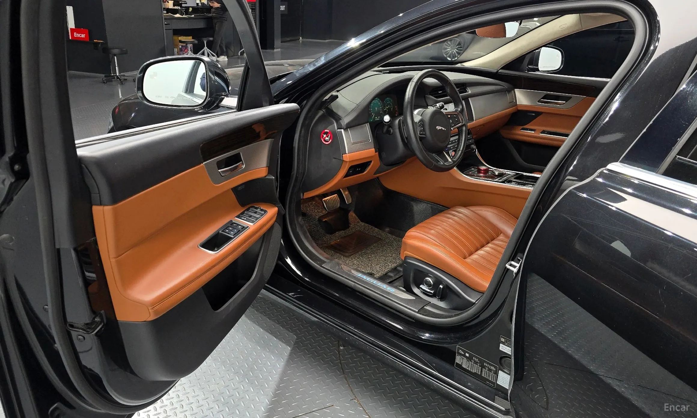 Jaguar XF (x260) превью 11
