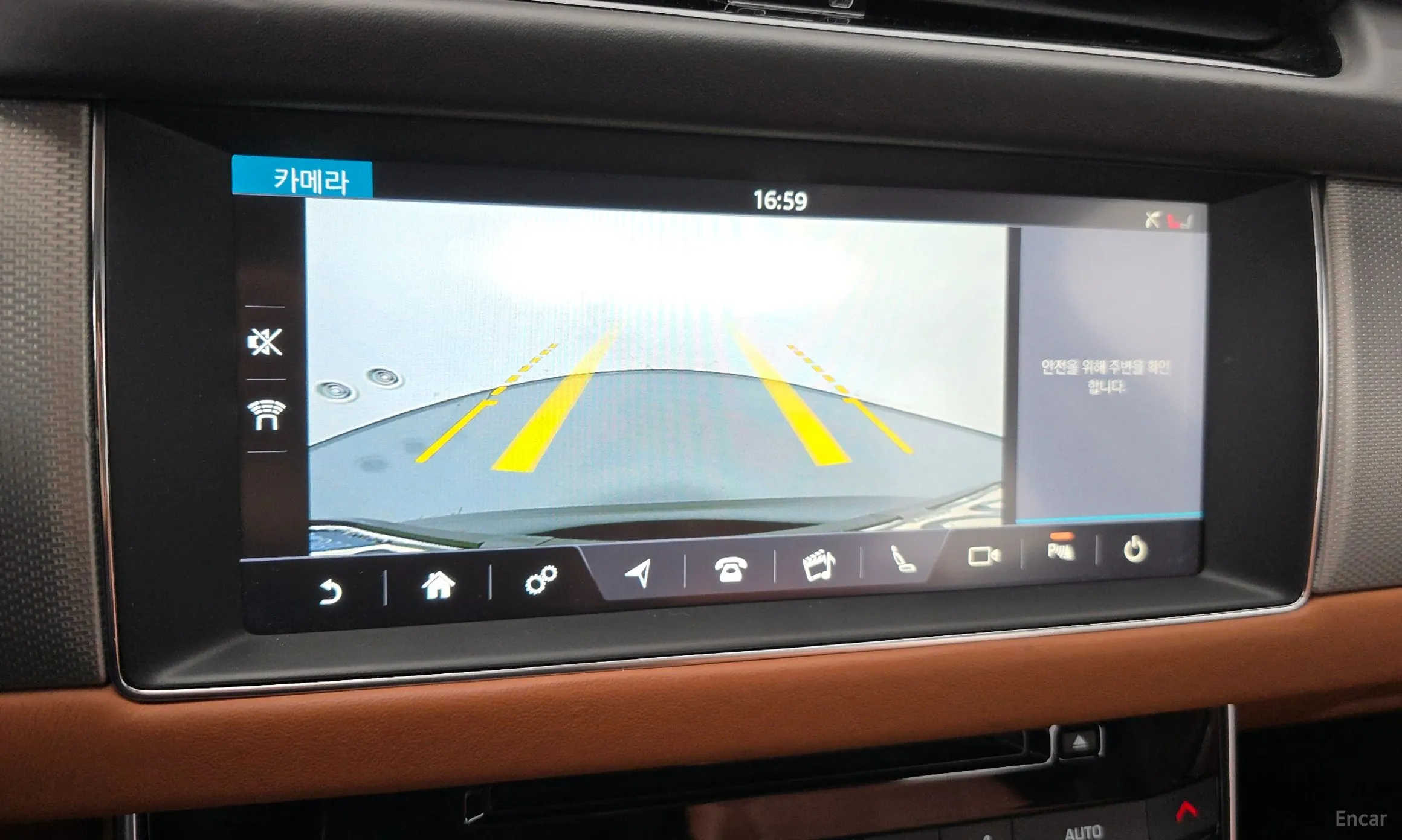 Jaguar XF (x260) превью 14