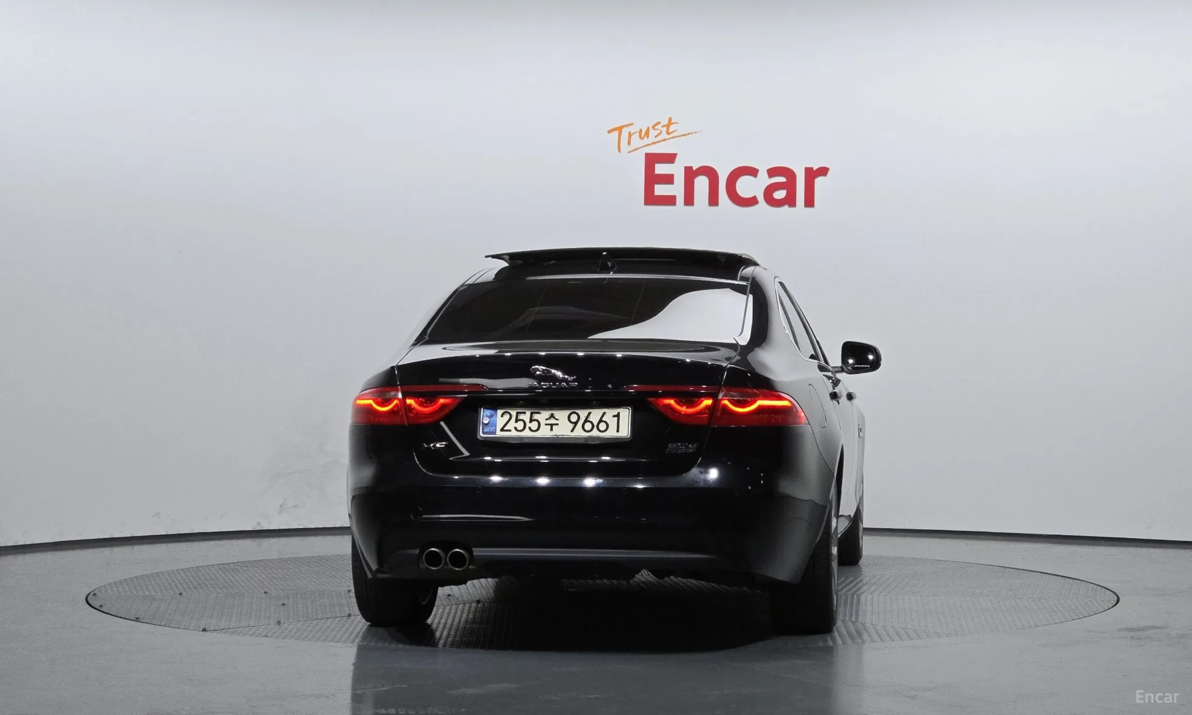 Jaguar XF (x260) превью 4