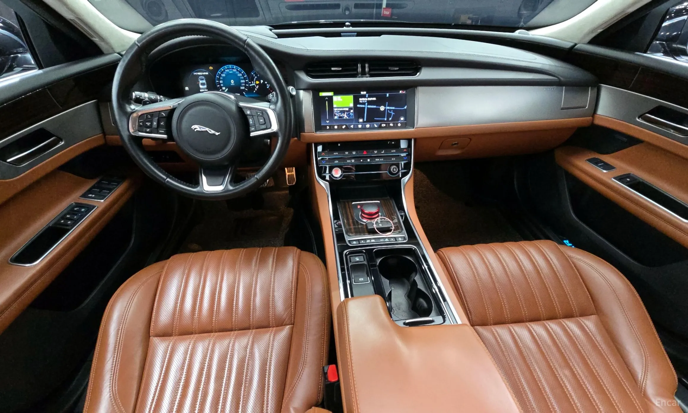 Jaguar XF (x260) превью 7